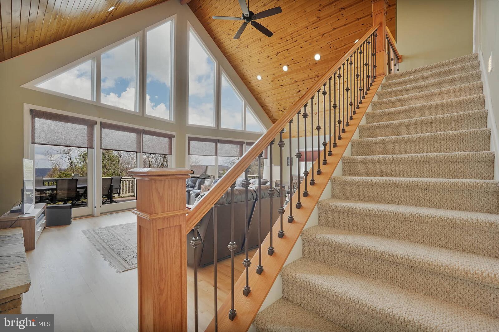 MOUNTAINSIDE - Residential
