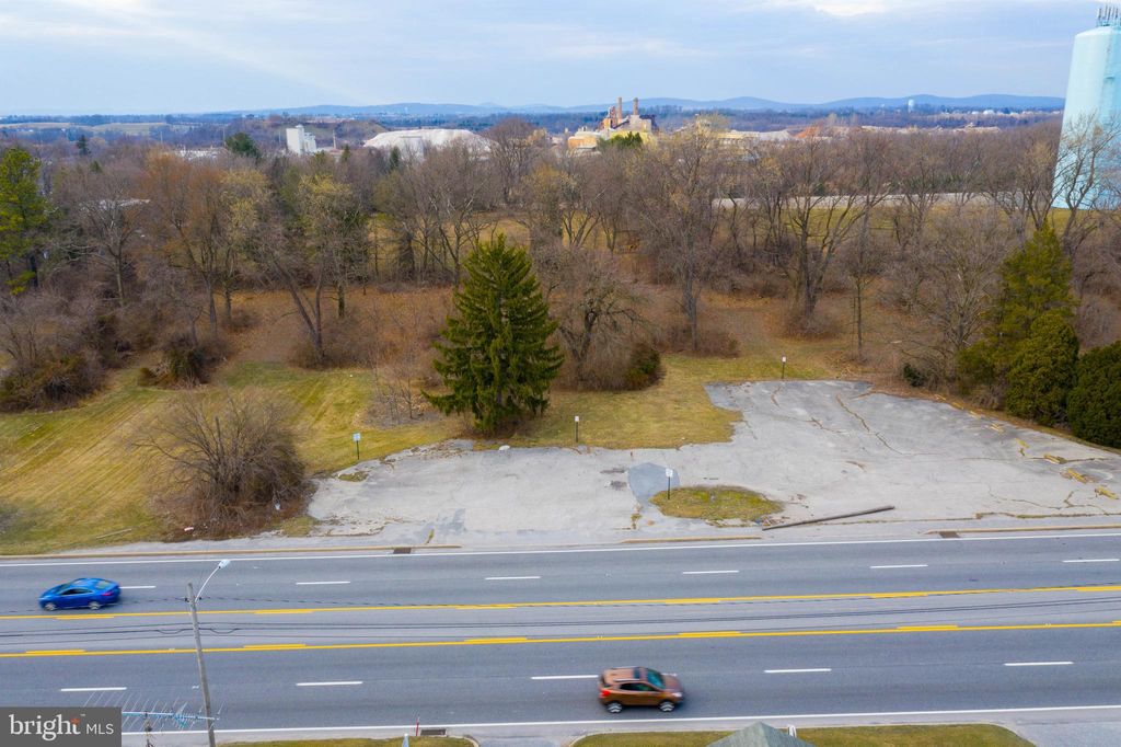 Photo of 4155 W Market Street, YORK, PA 17408 (MLS # PAYK2096078)