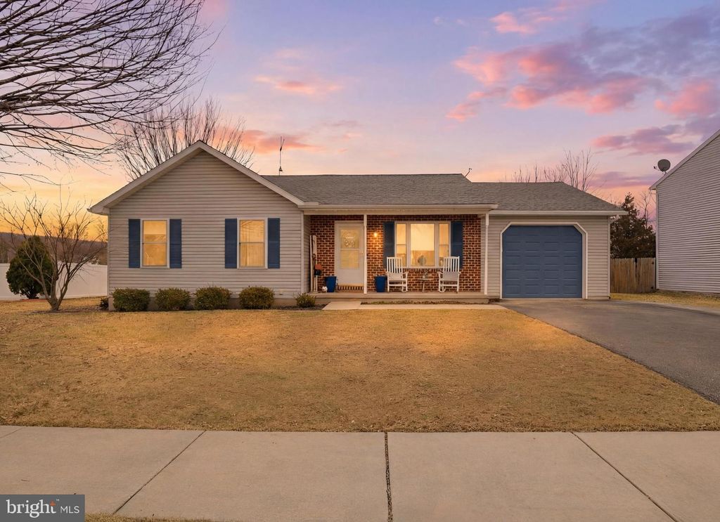 Photo of 51 Abbotts Drive, ABBOTTSTOWN, PA 17301 (MLS # PAAD2022098)