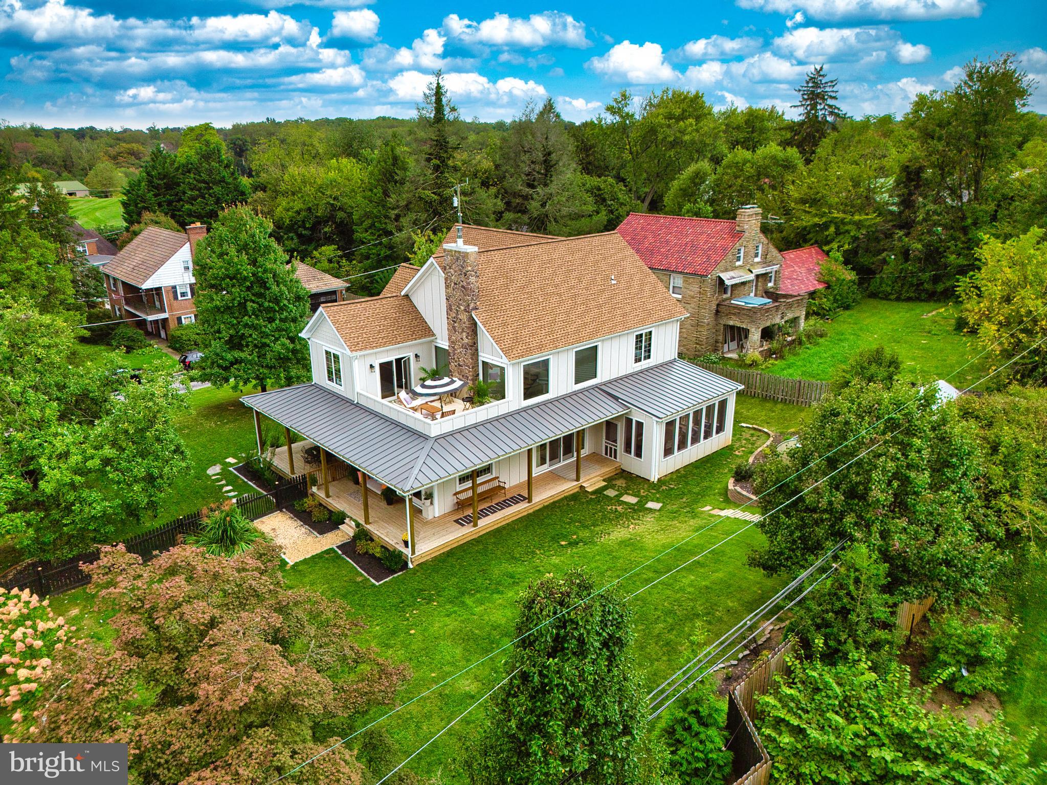 924 FAIRWAY DRIVE