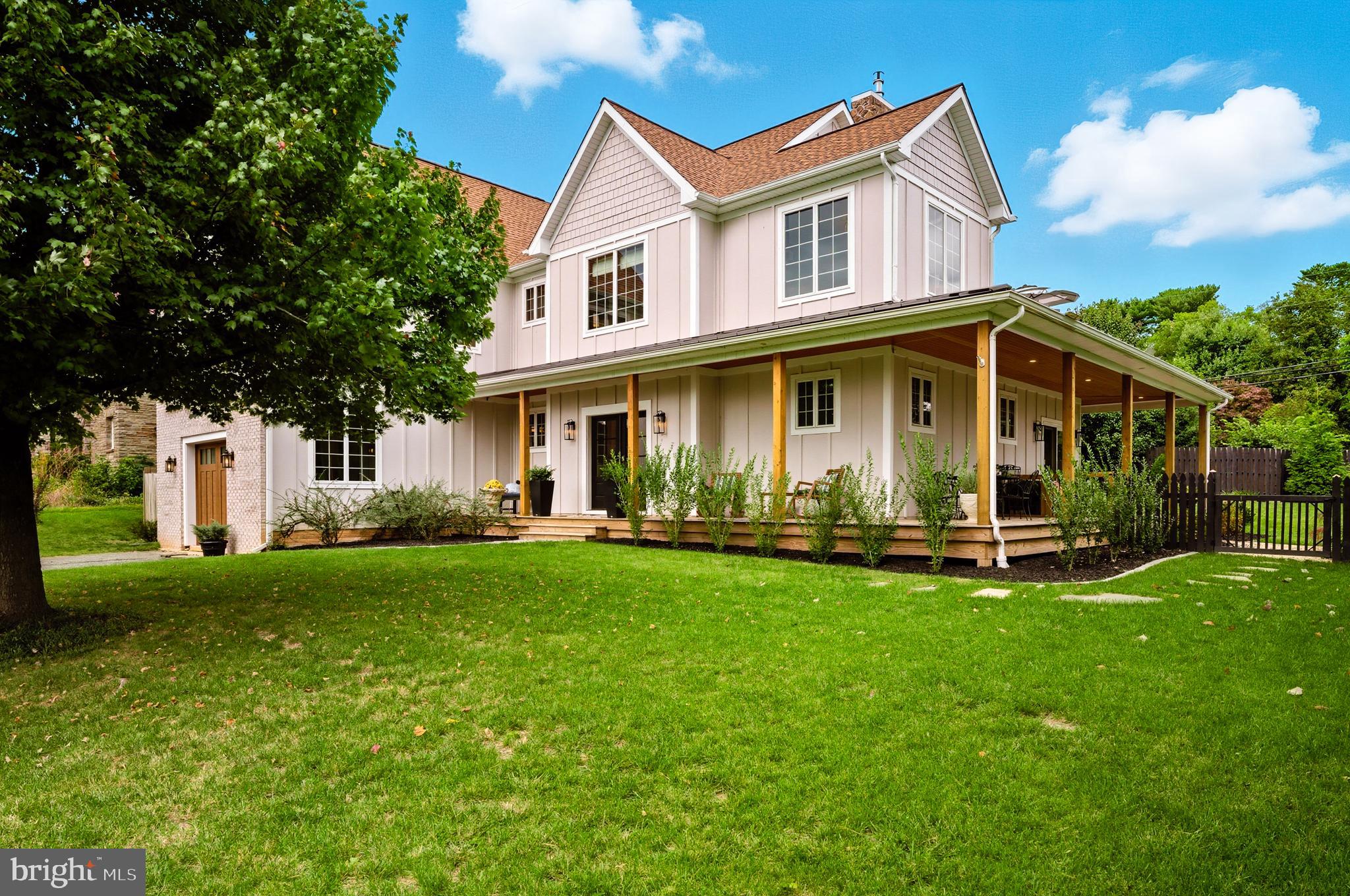 924 FAIRWAY DRIVE