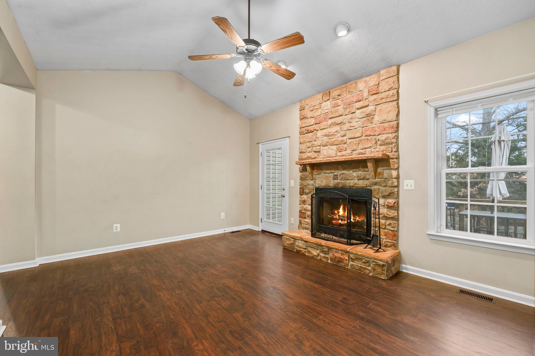 WILDERNESS SHORES - Residential