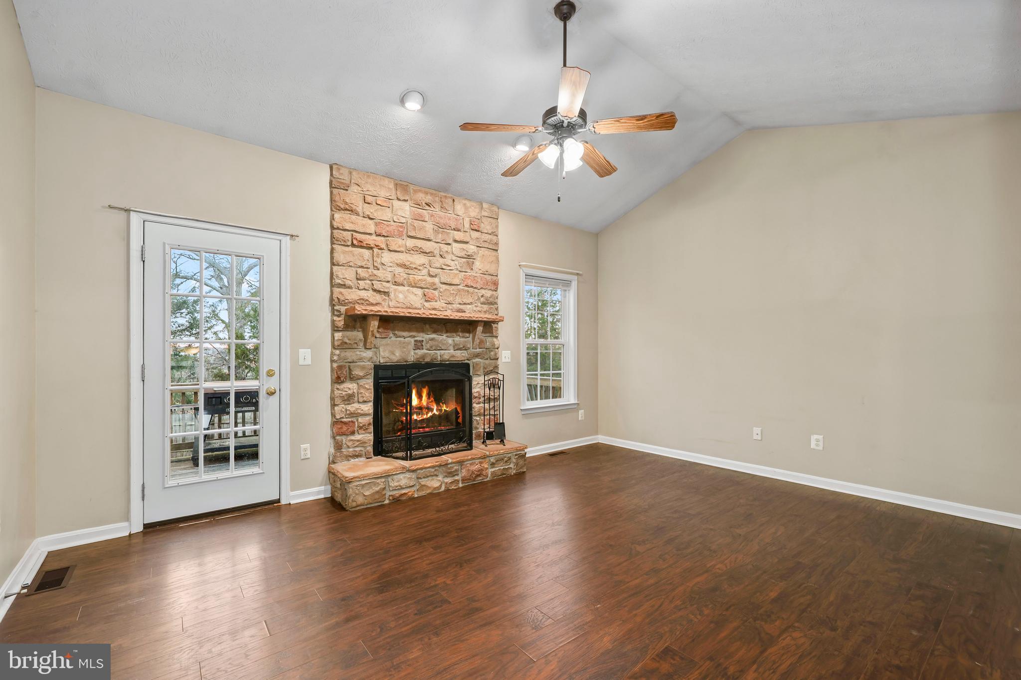 WILDERNESS SHORES - Residential