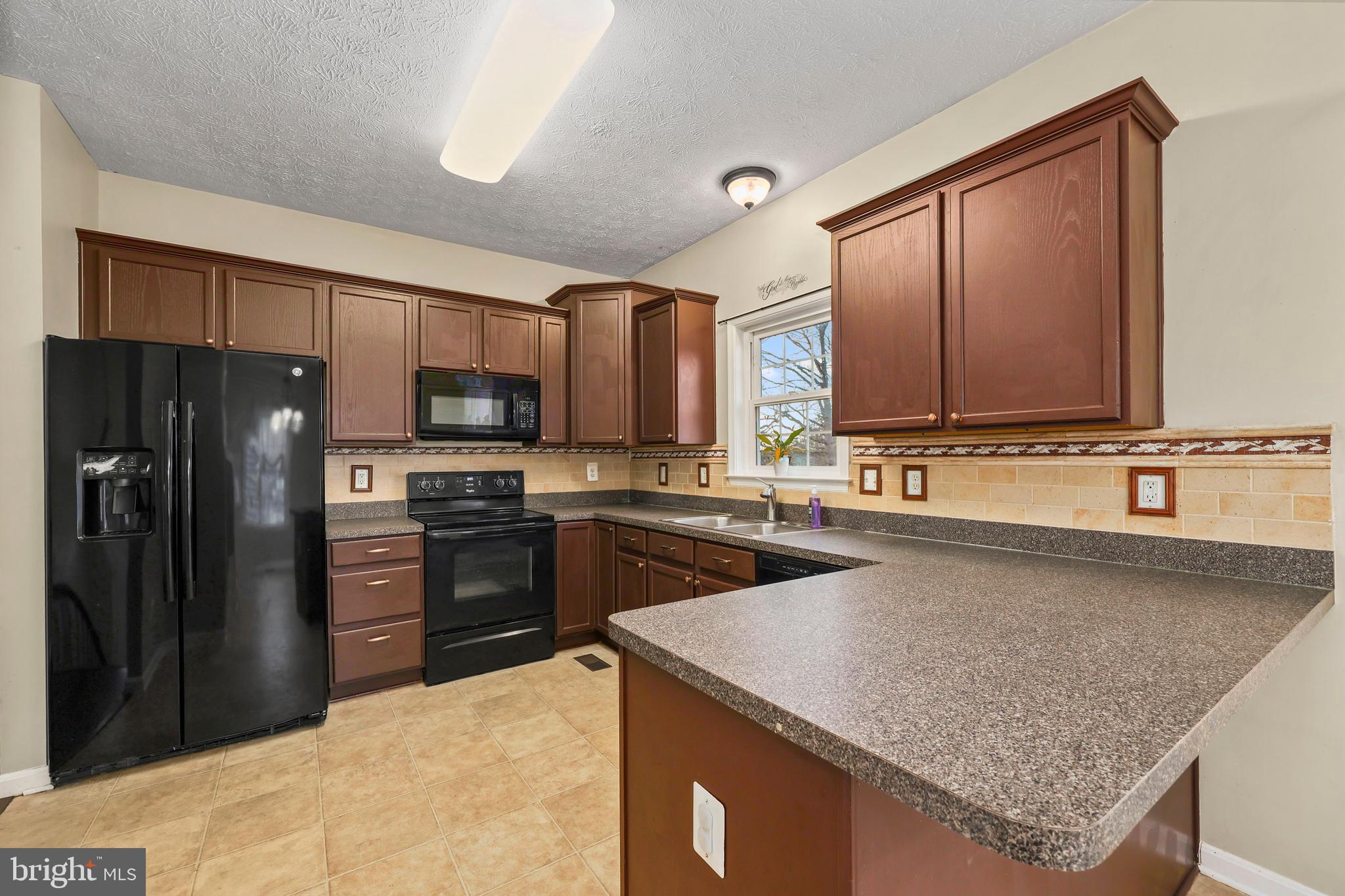 WILDERNESS SHORES - Residential