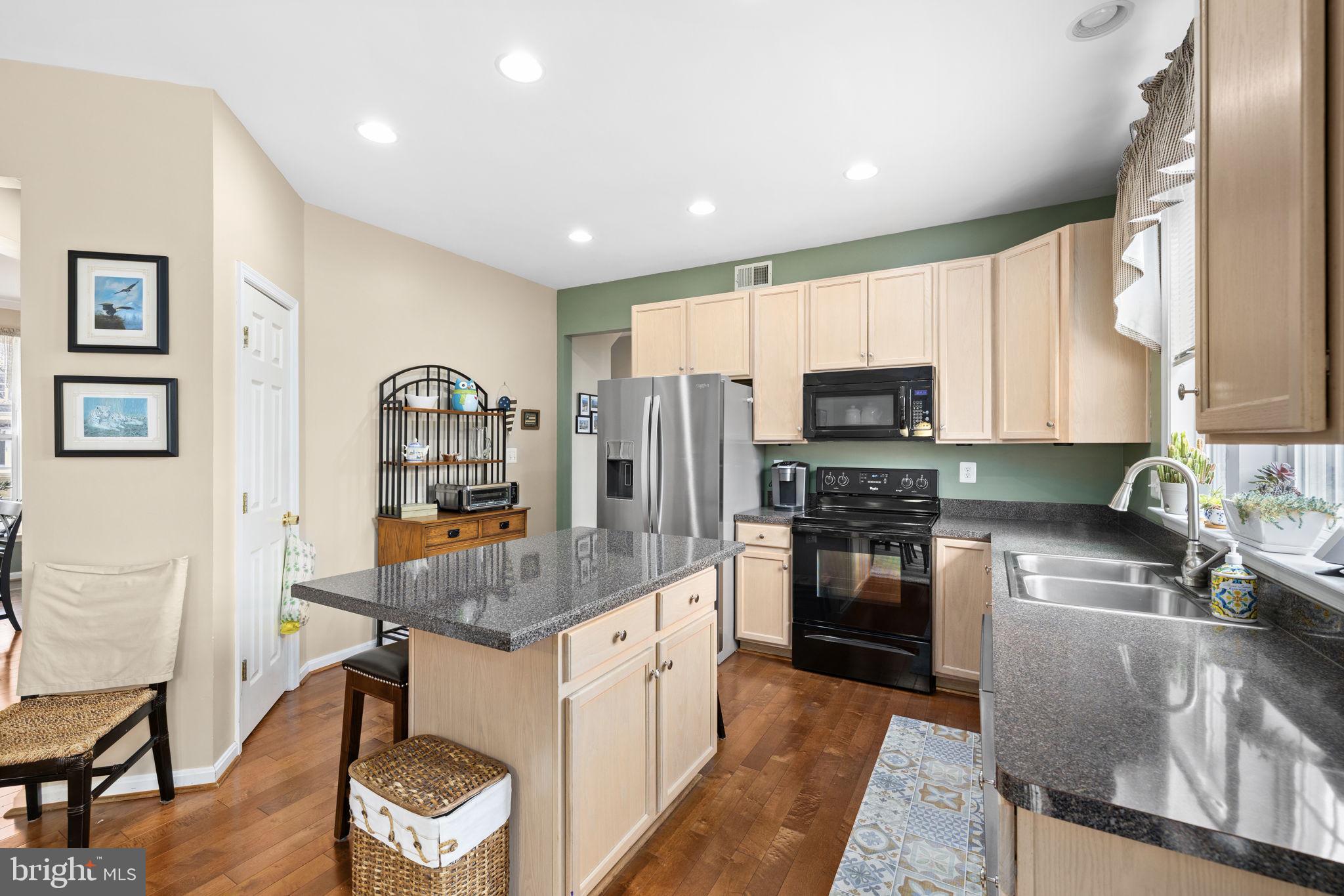 ORANGE ESTATES - Residential