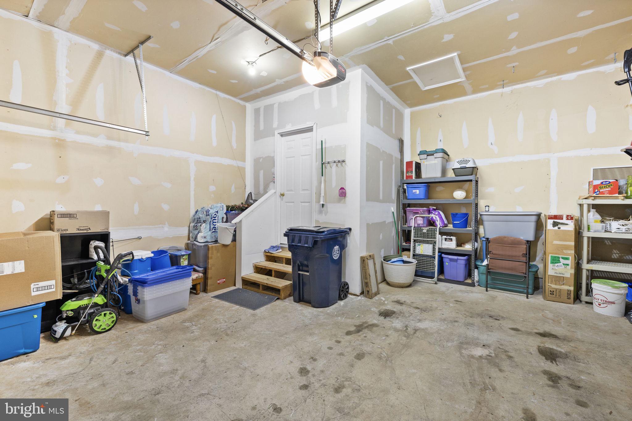 ORANGE ESTATES - Residential