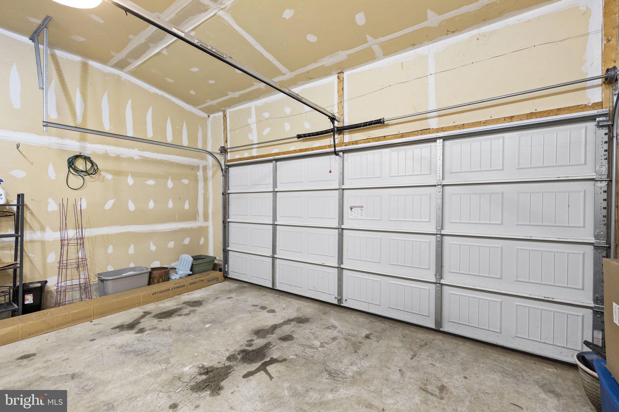 ORANGE ESTATES - Residential