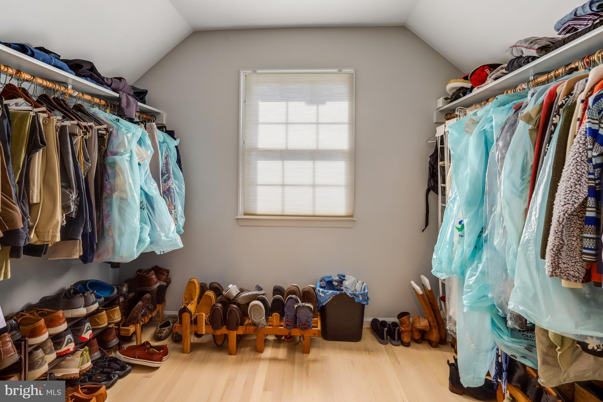 CENTURY OAK - Residential