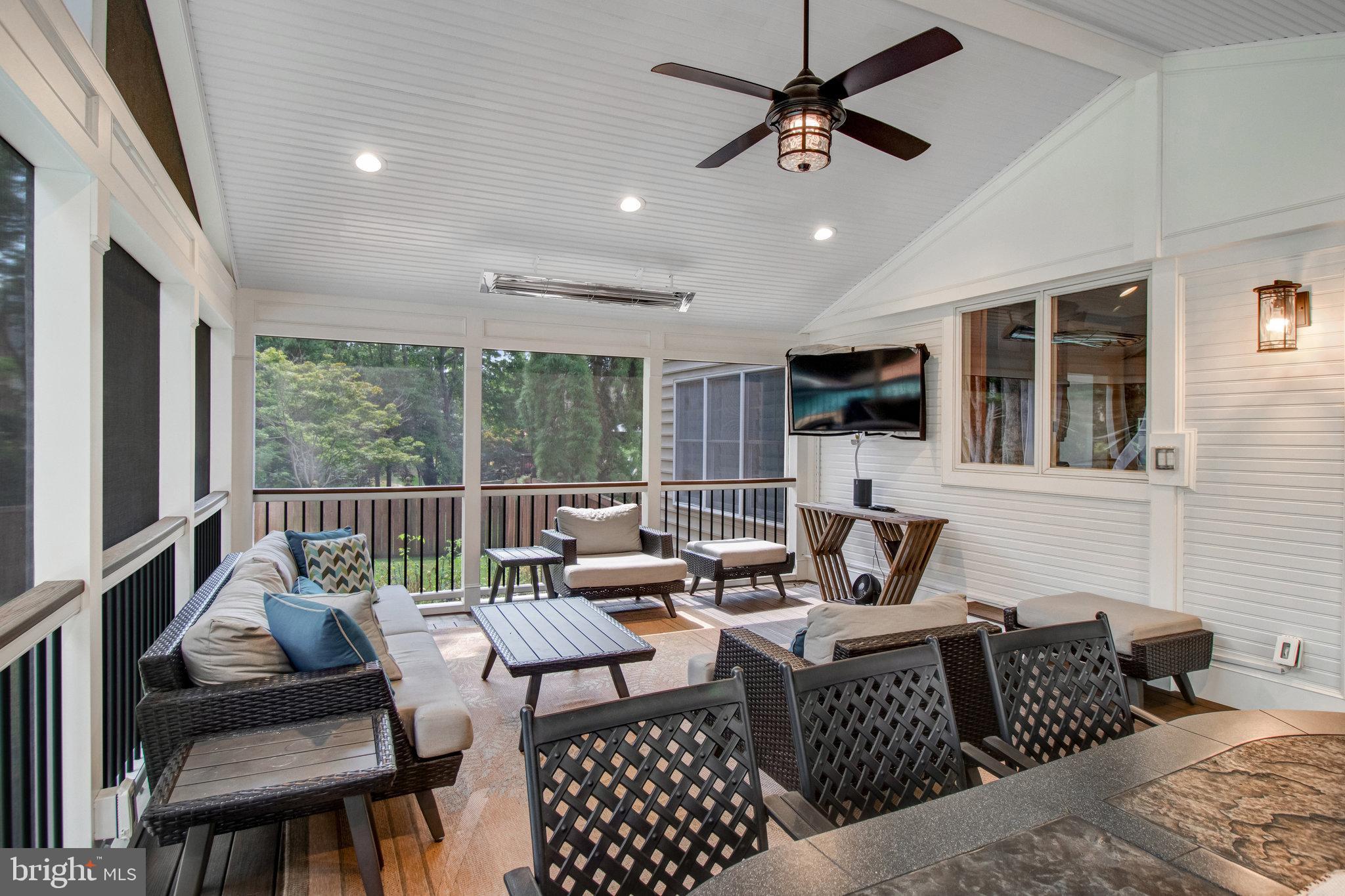 CENTURY OAK - Residential