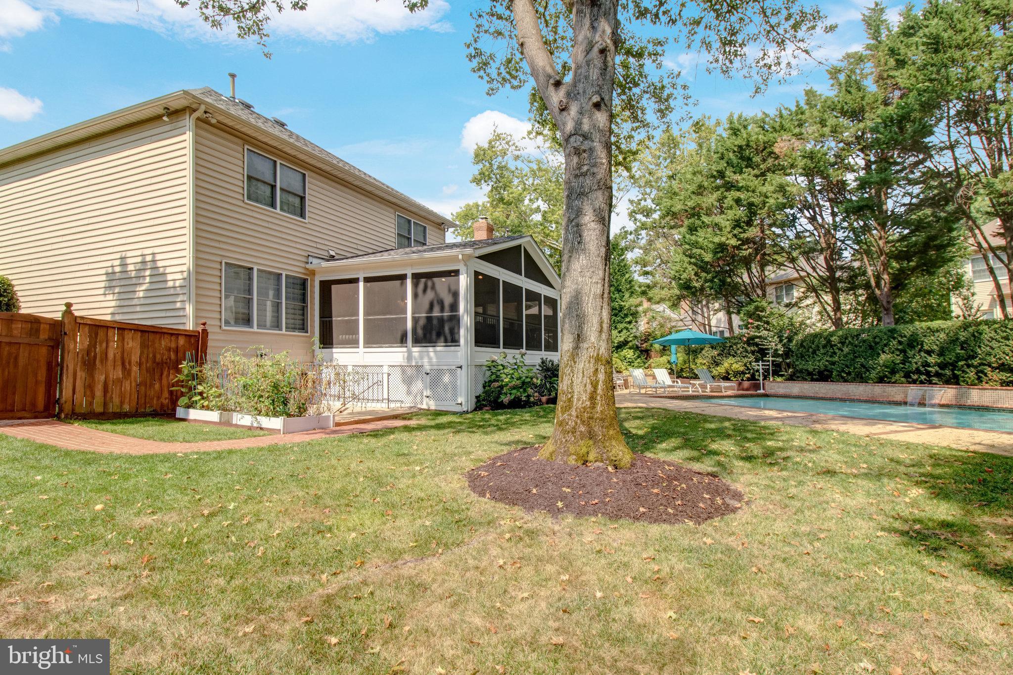 CENTURY OAK - Residential