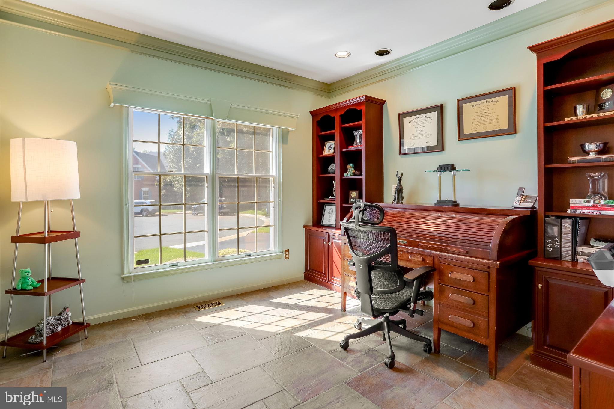 CENTURY OAK - Residential