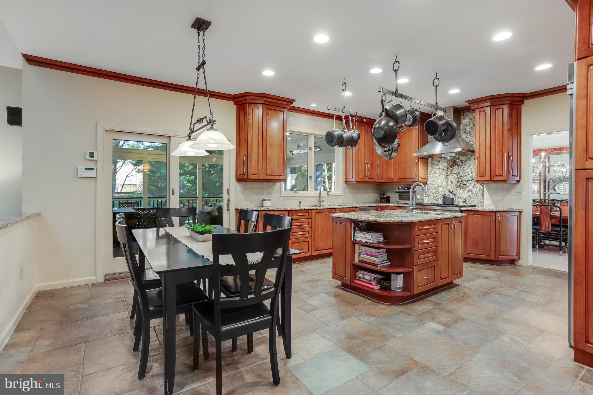 CENTURY OAK - Residential