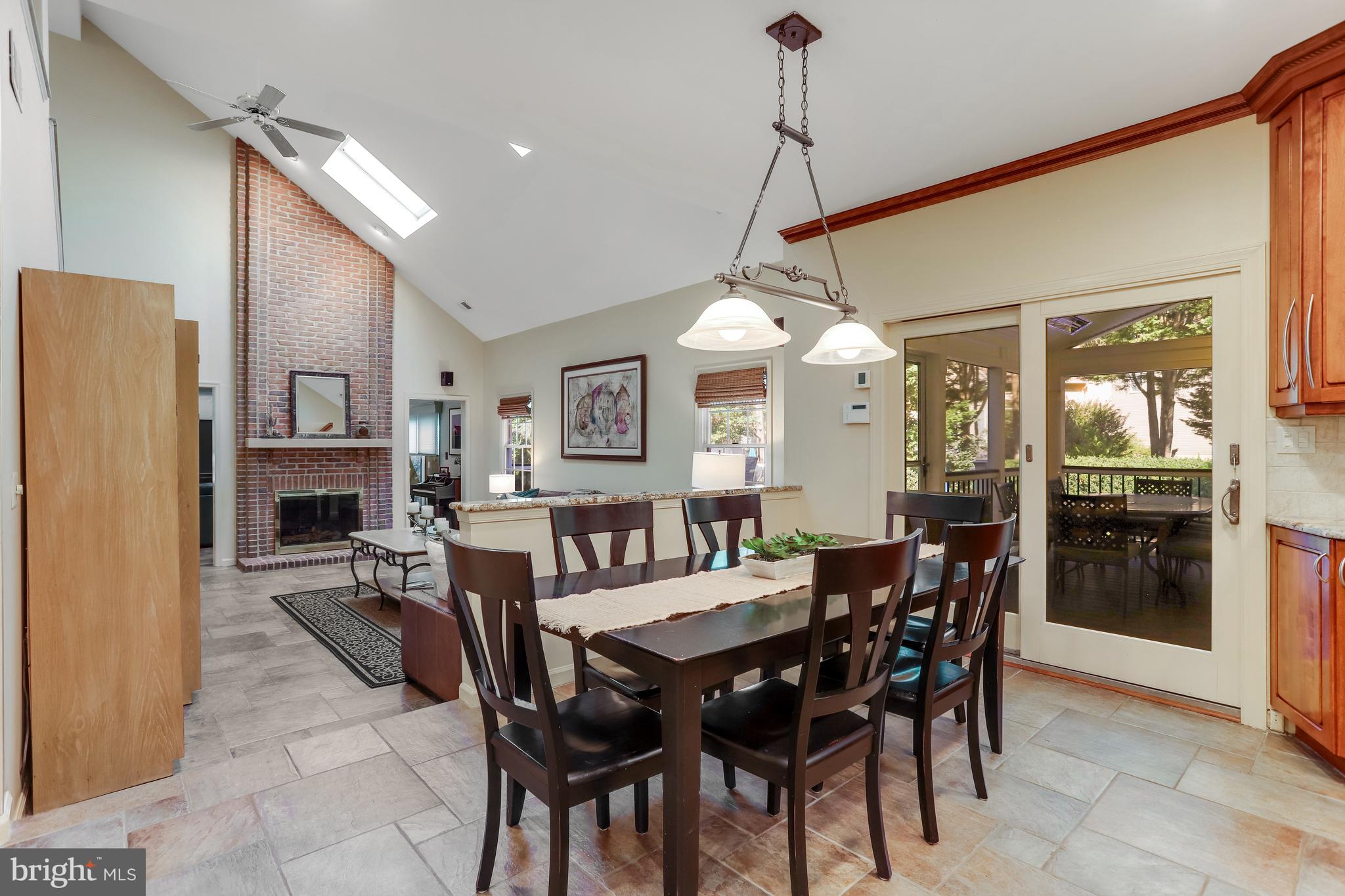 CENTURY OAK - Residential