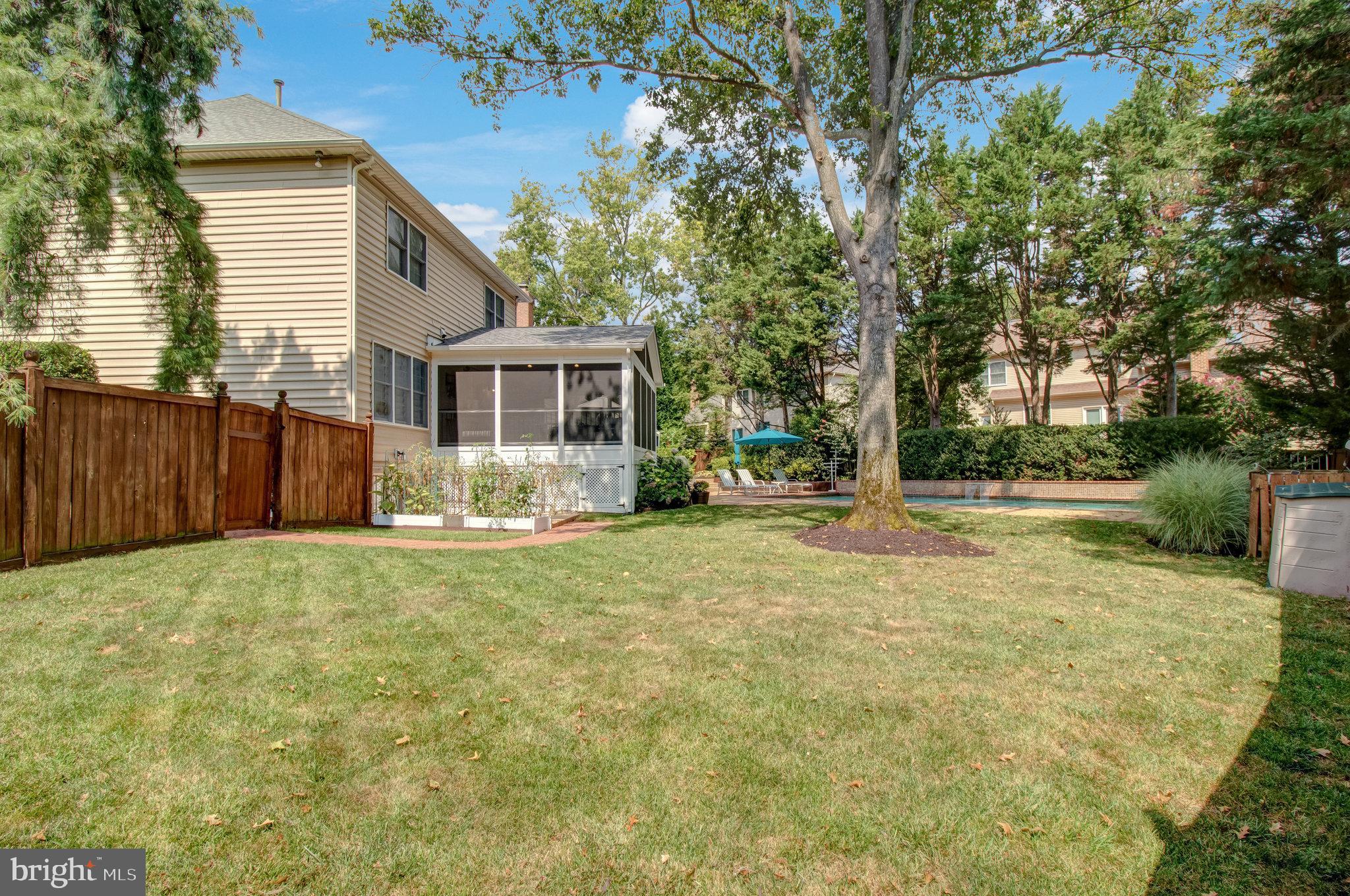 CENTURY OAK - Residential