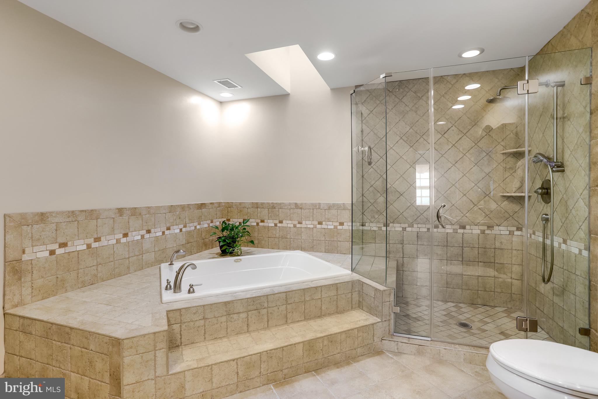 CENTURY OAK - Residential