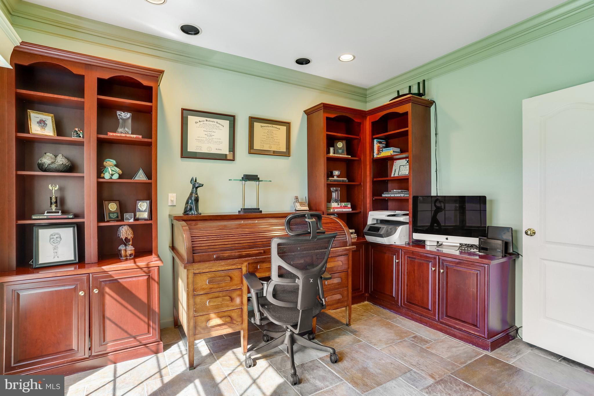 CENTURY OAK - Residential