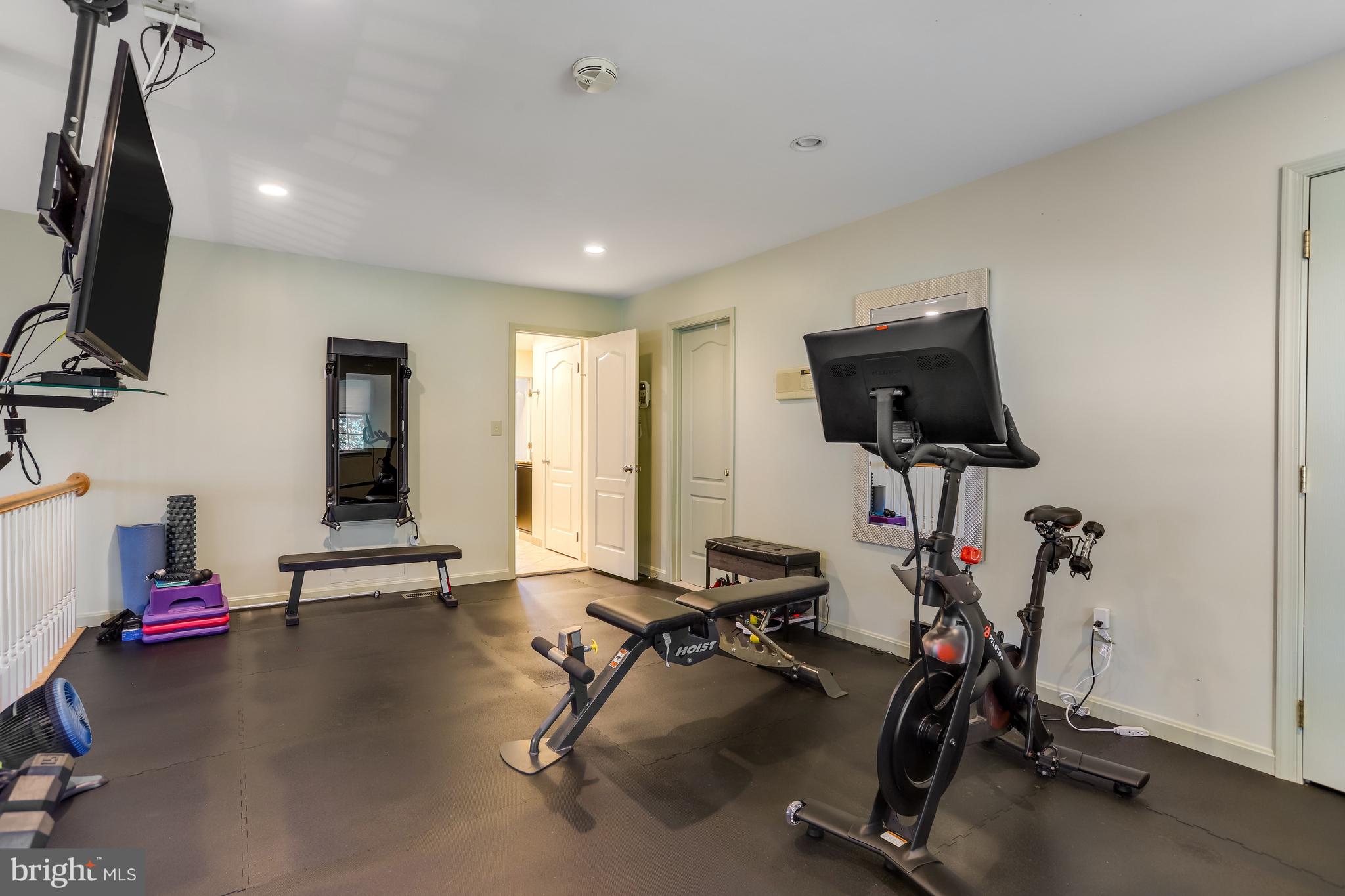 CENTURY OAK - Residential