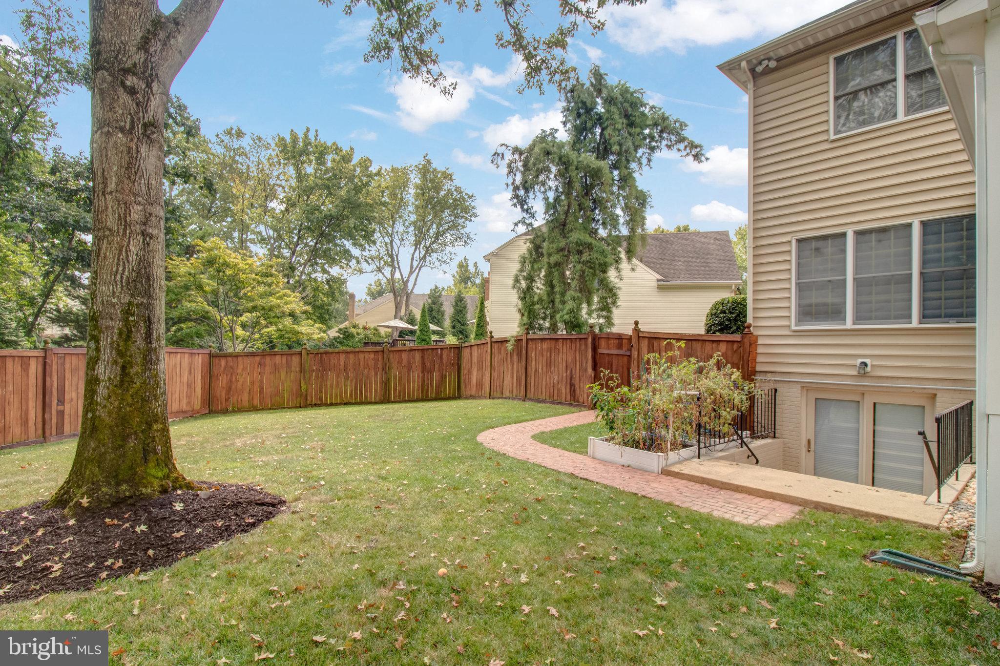 CENTURY OAK - Residential