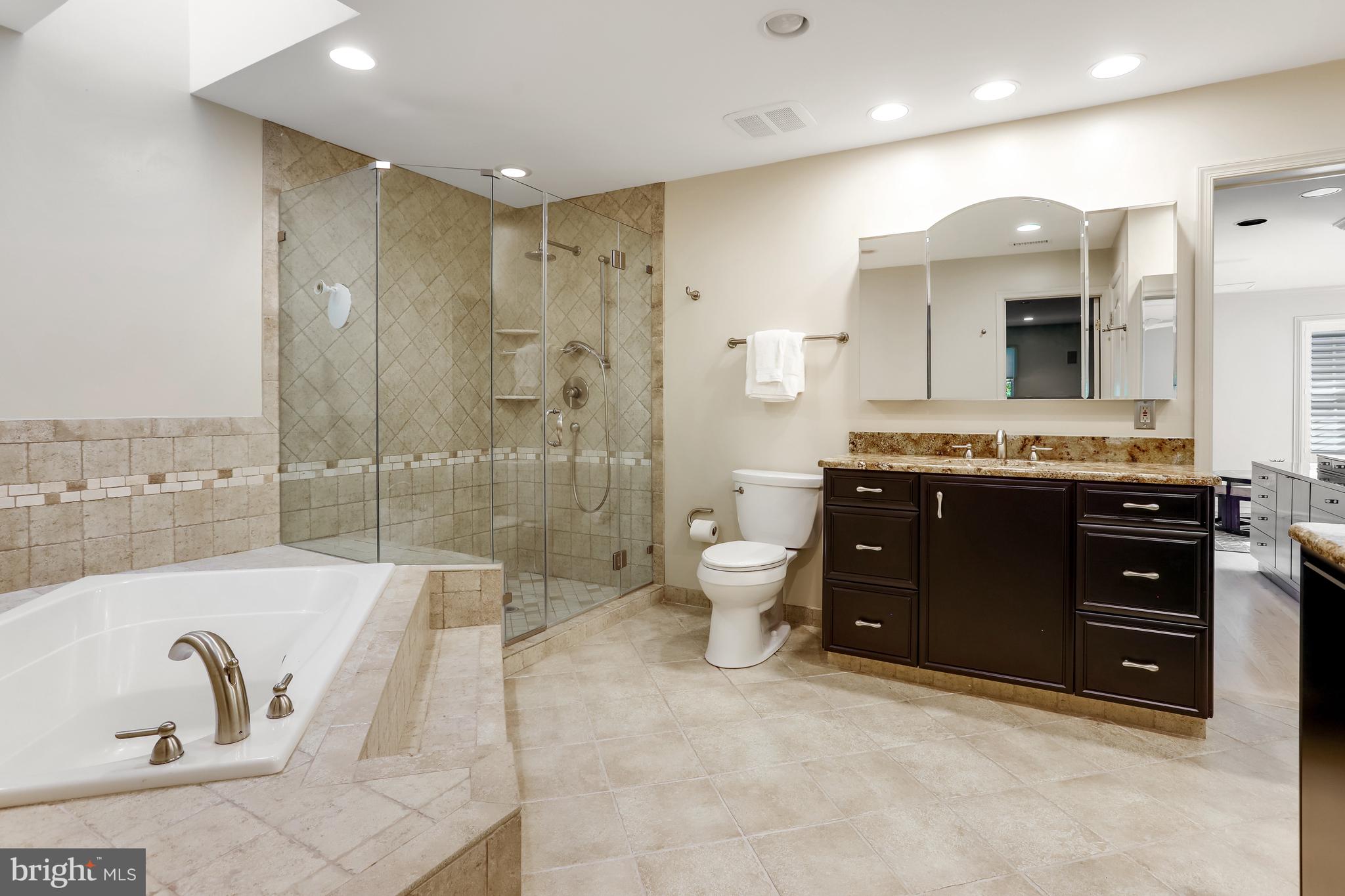 CENTURY OAK - Residential