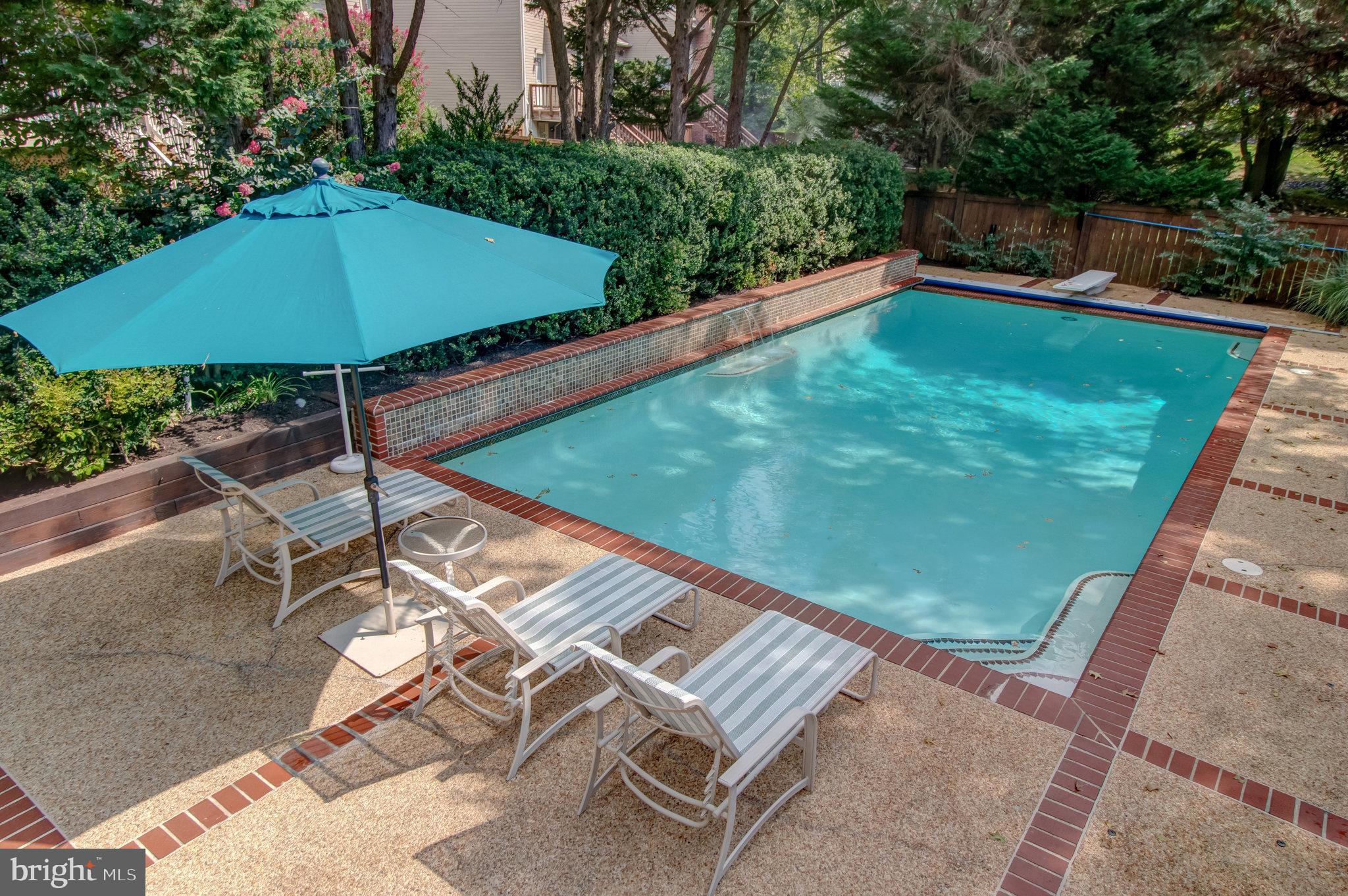 CENTURY OAK - Residential