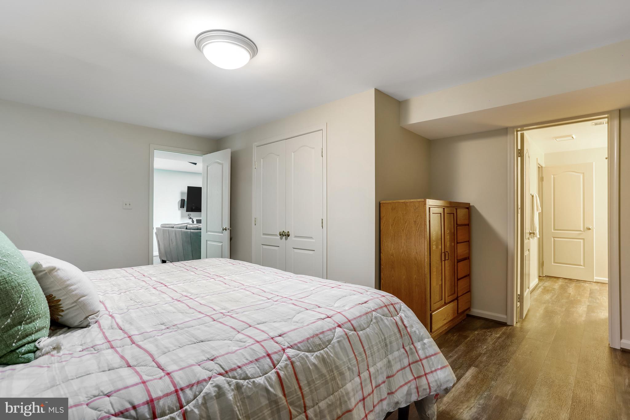 CENTURY OAK - Residential