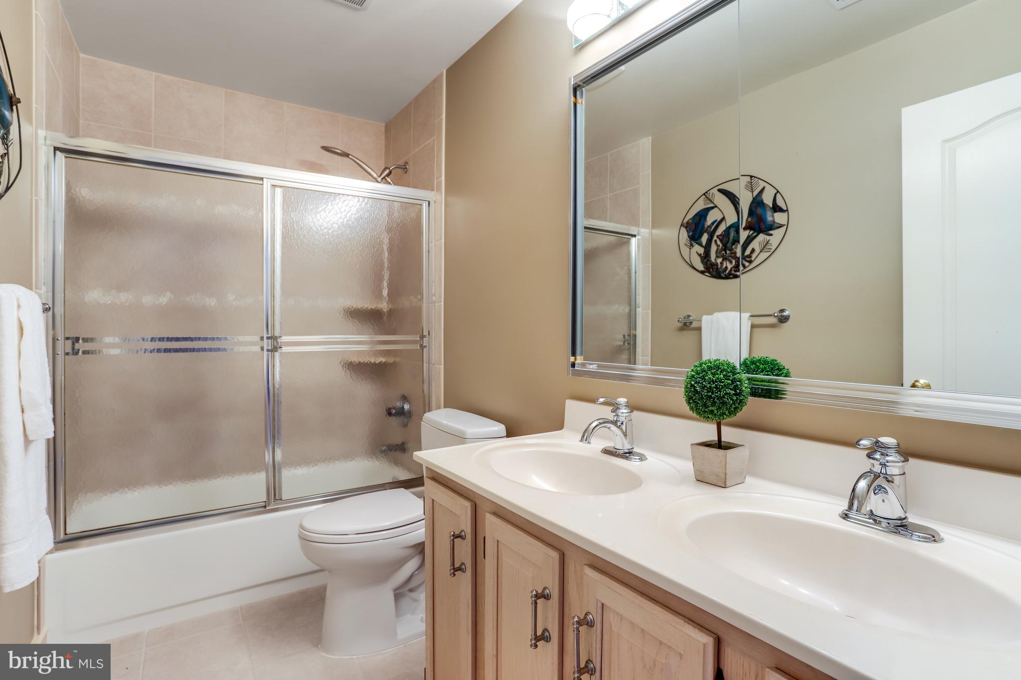 CENTURY OAK - Residential