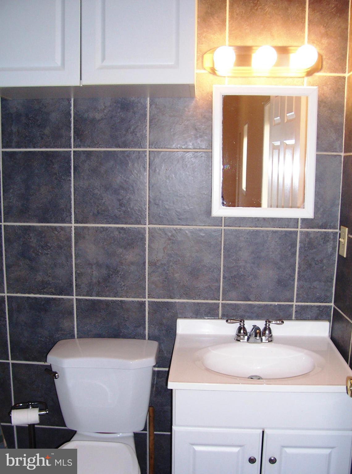 ACCOKEEK GROVES - Residential Lease