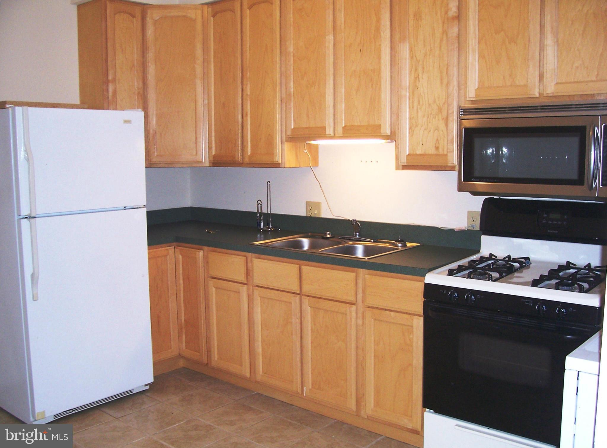 ACCOKEEK GROVES - Residential Lease
