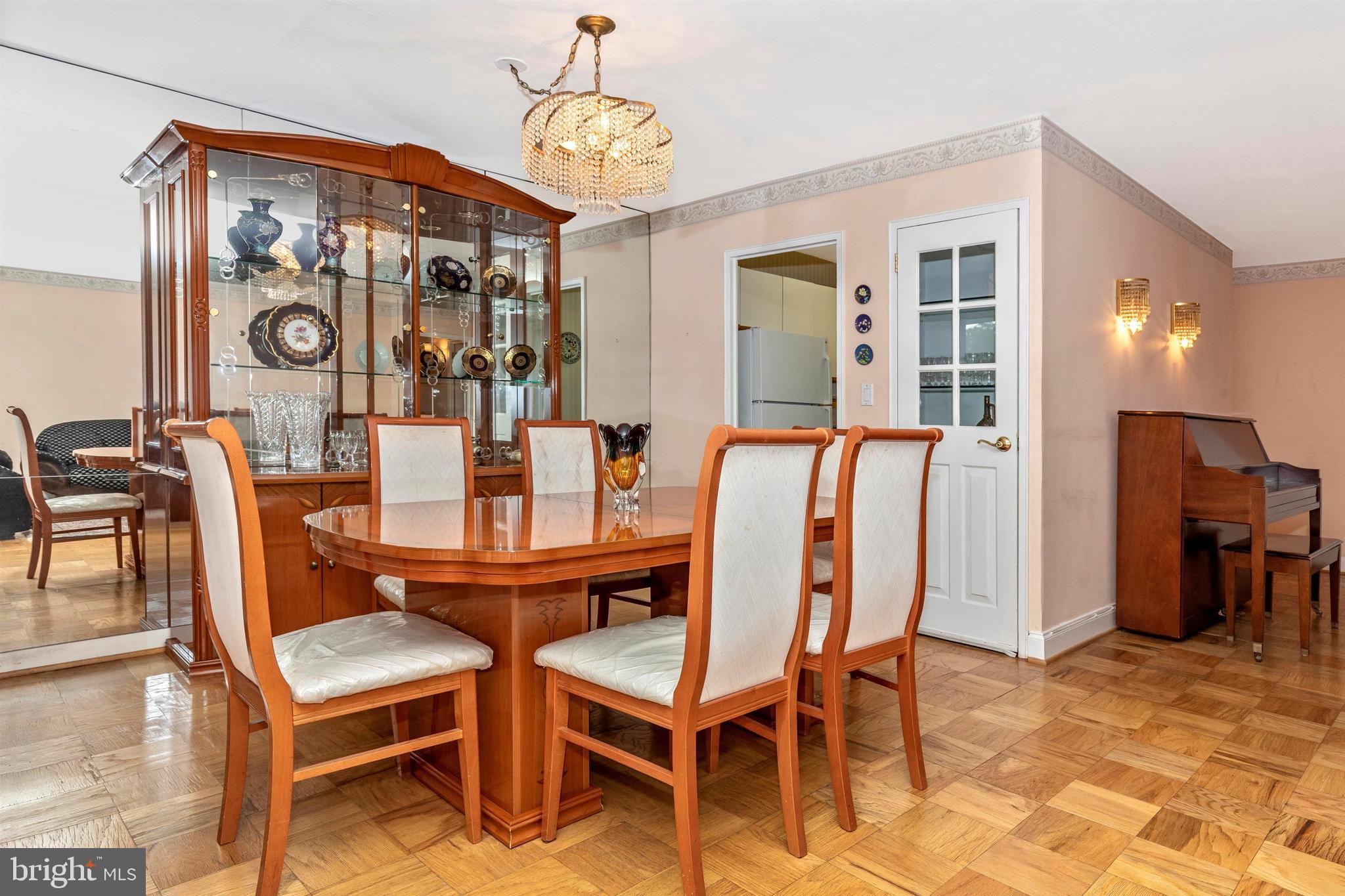 OAK HILL - Residential