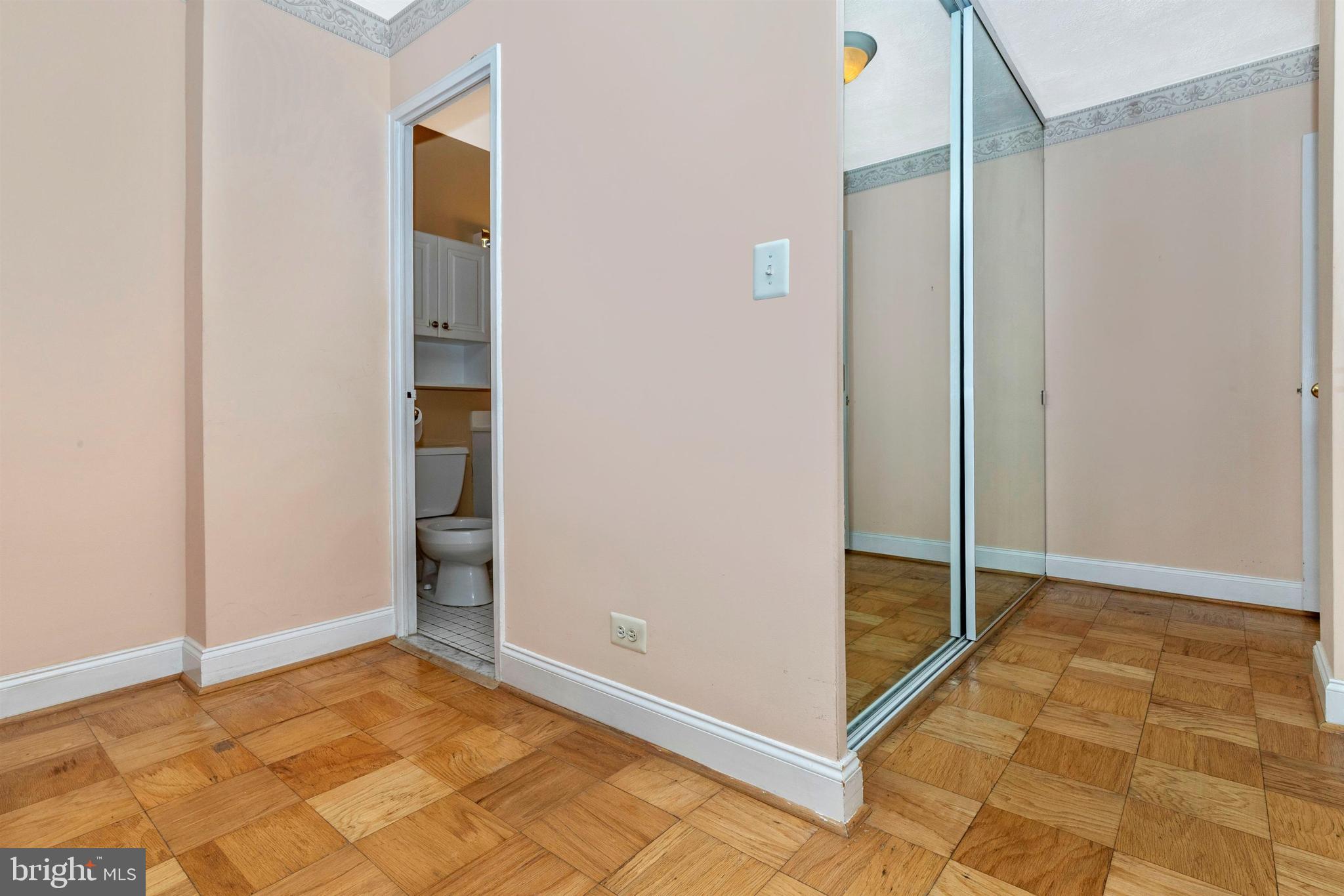 OAK HILL - Residential