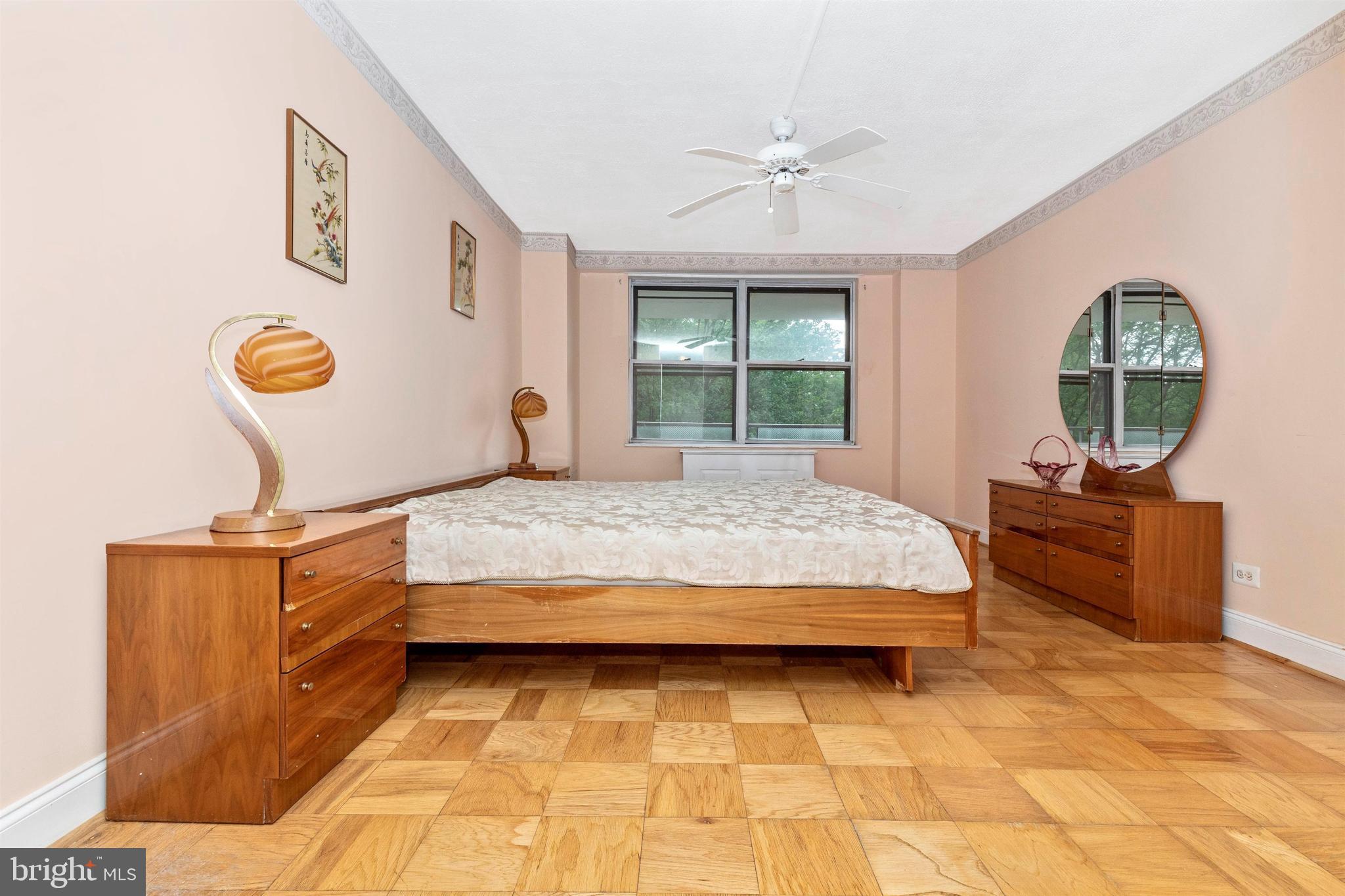 OAK HILL - Residential