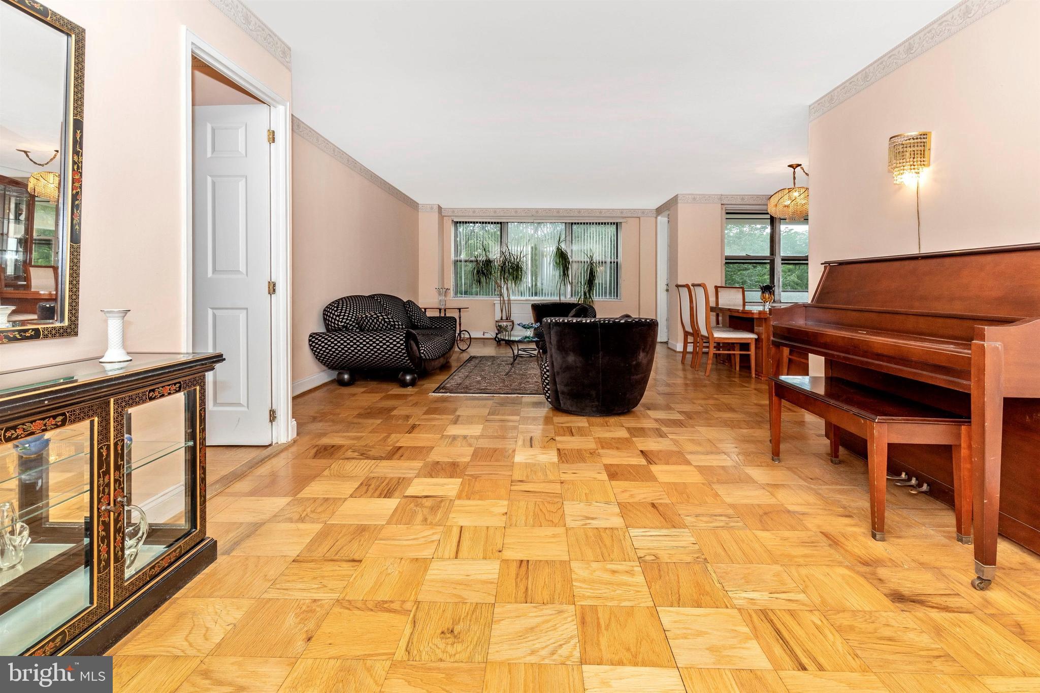 OAK HILL - Residential
