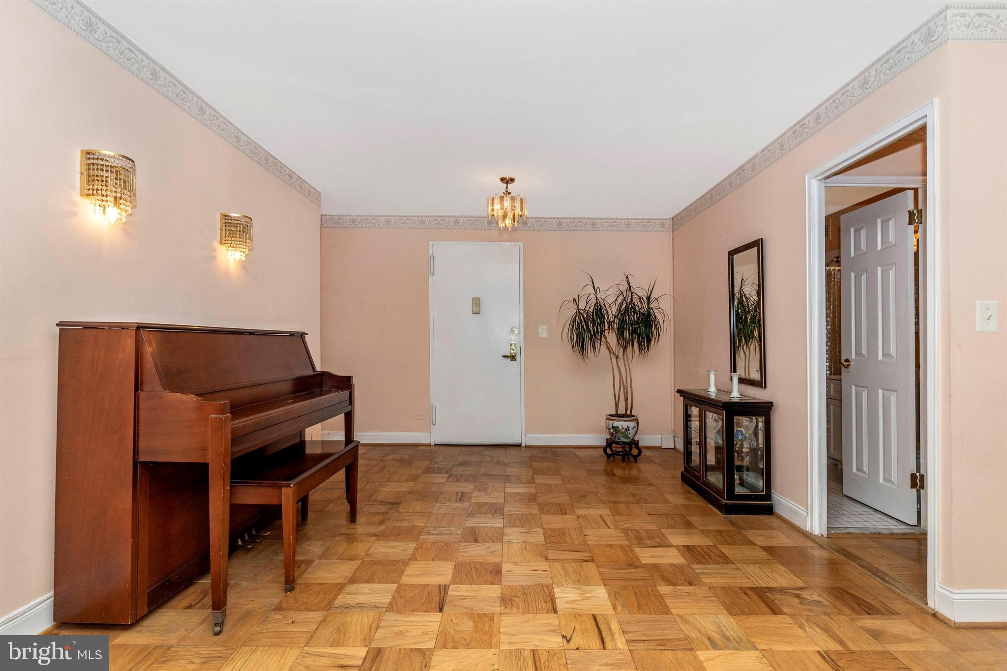 OAK HILL - Residential