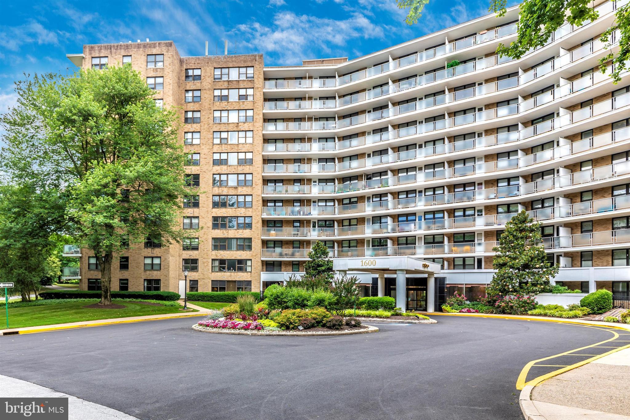 OAK HILL - Residential