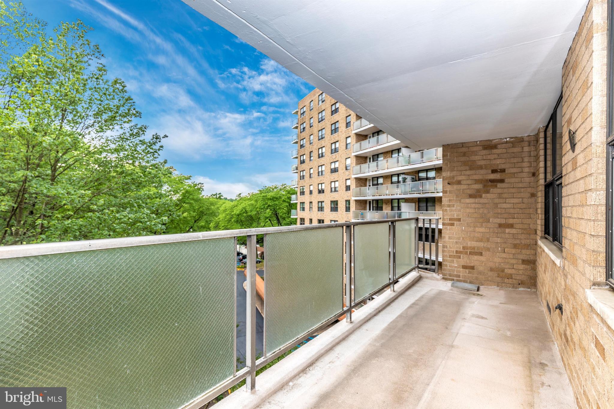 OAK HILL - Residential
