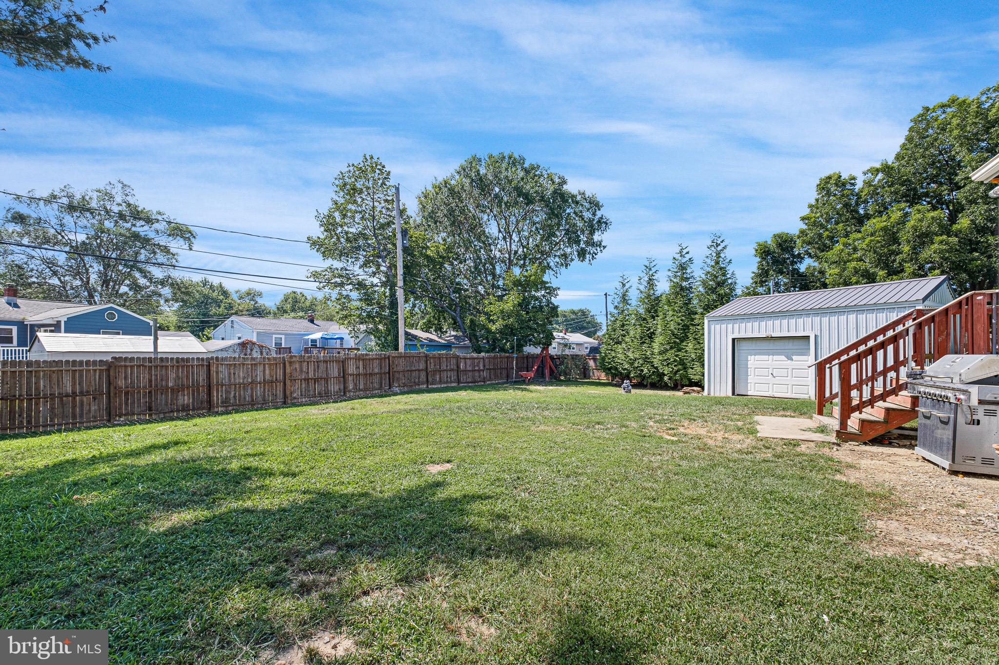 4 GILLIS COURT