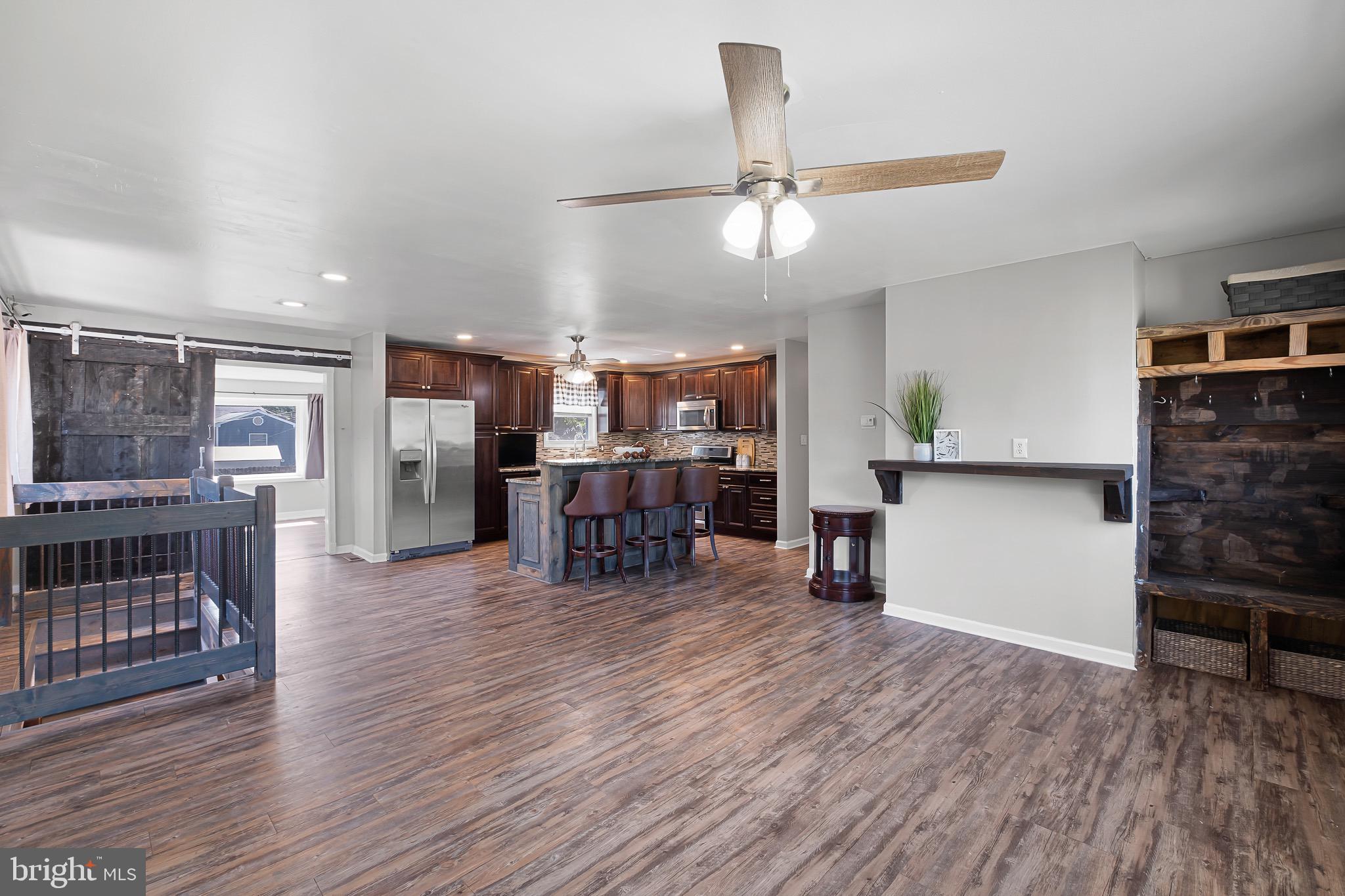4 GILLIS COURT