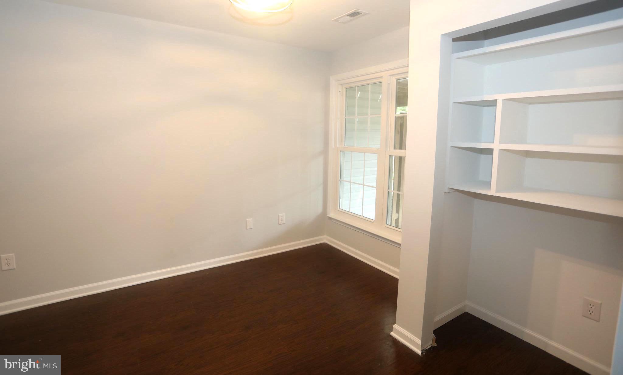 SEVEN OAKS - Residential