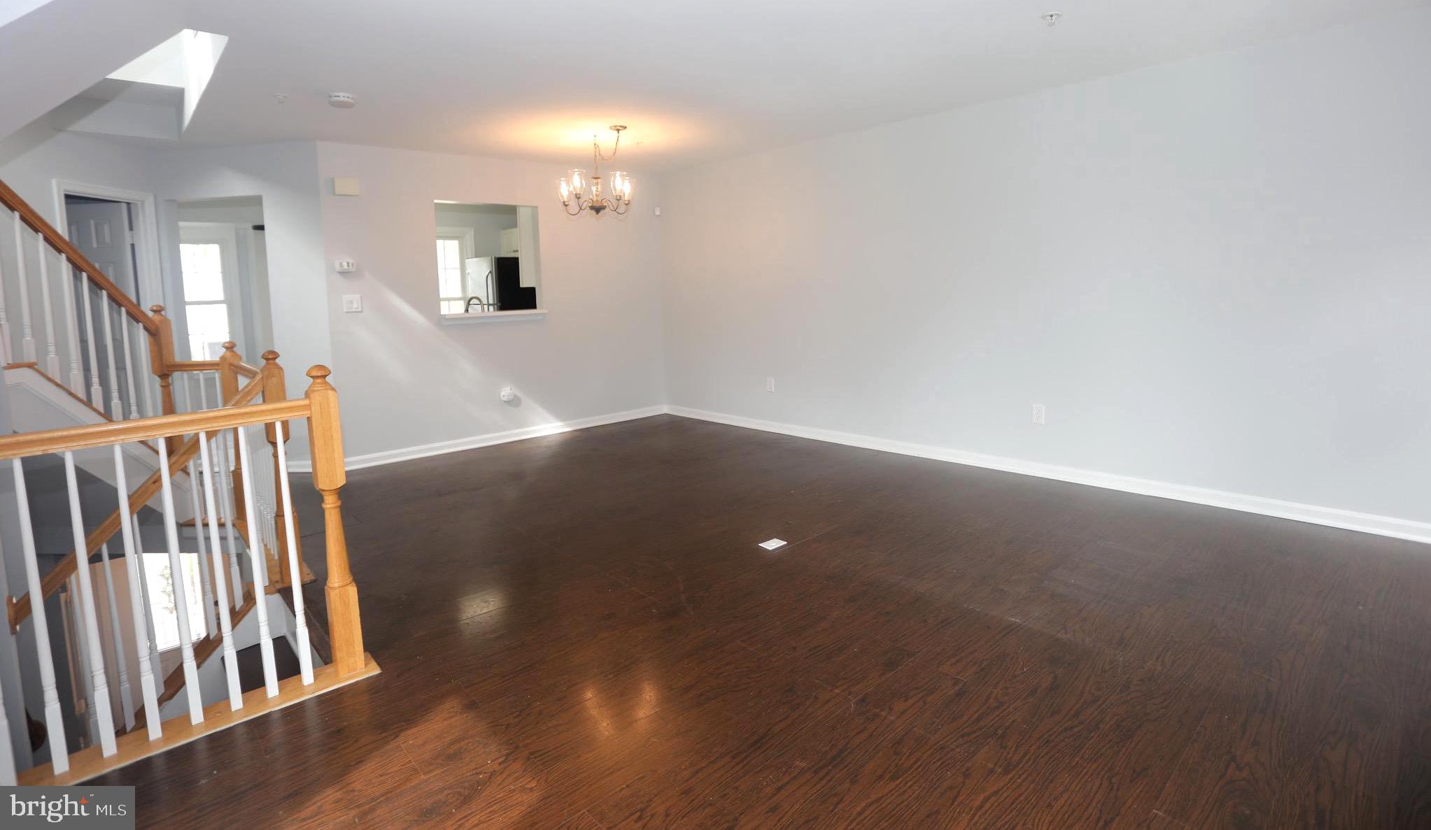 SEVEN OAKS - Residential