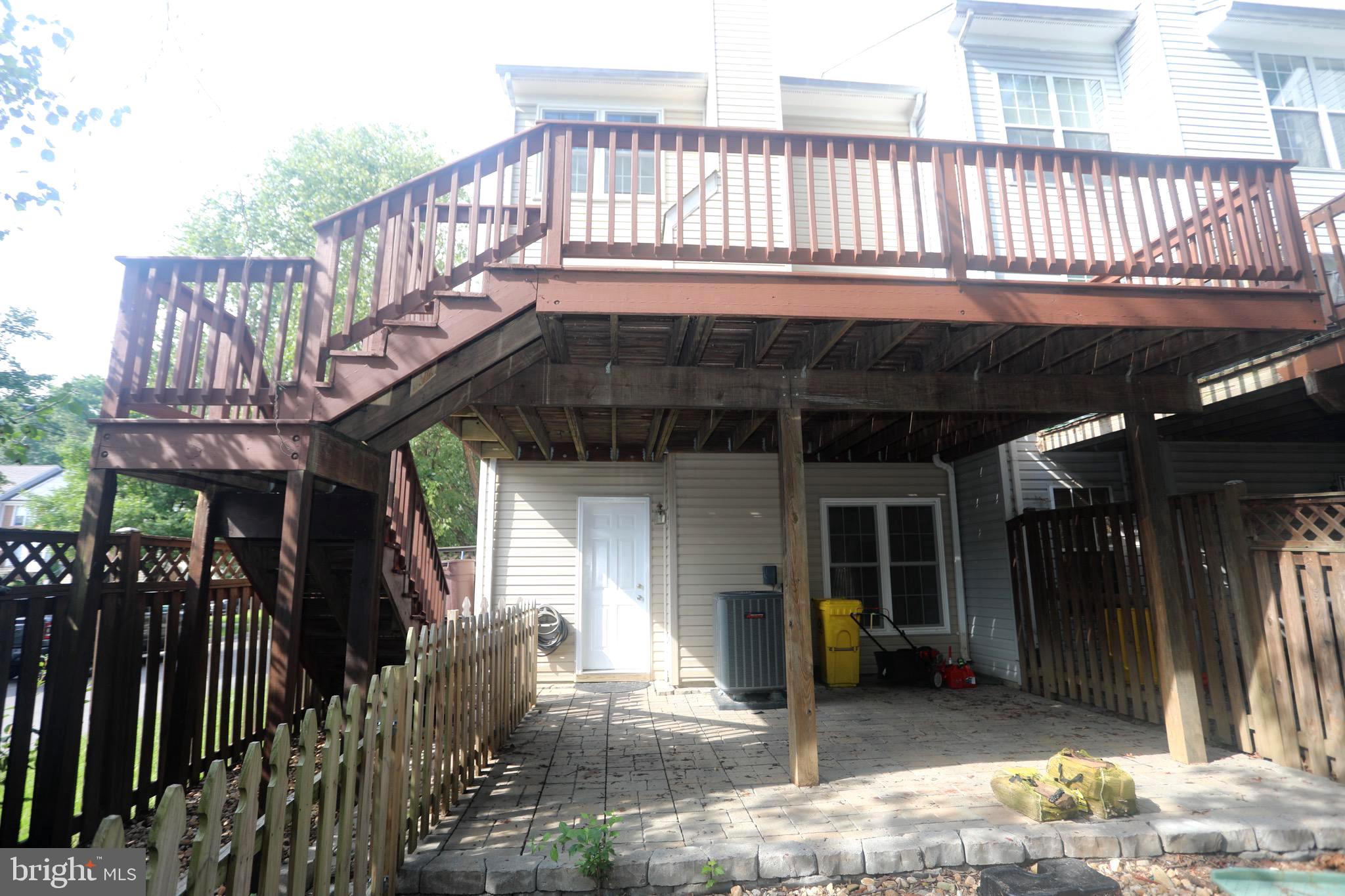 SEVEN OAKS - Residential