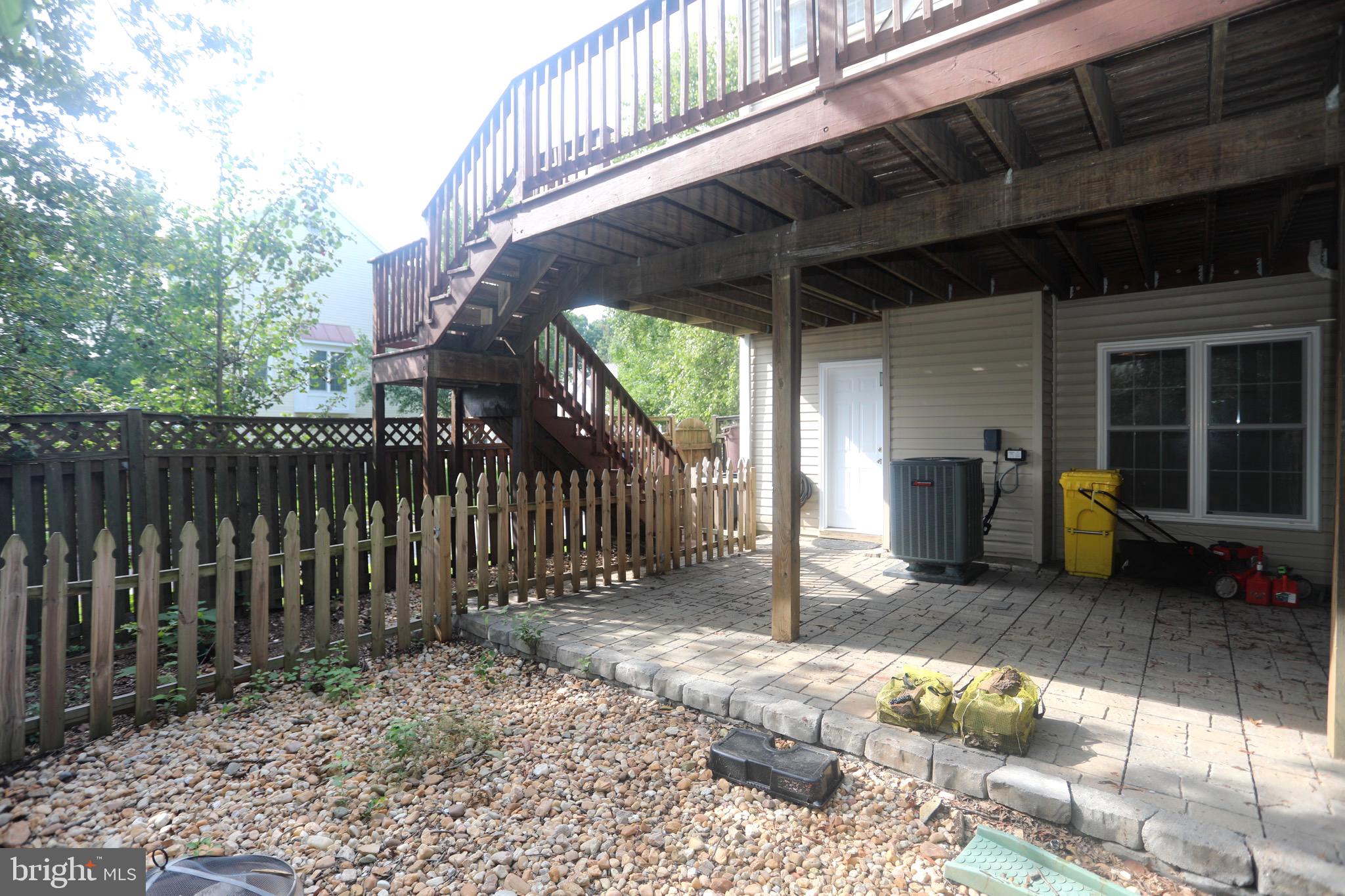 SEVEN OAKS - Residential