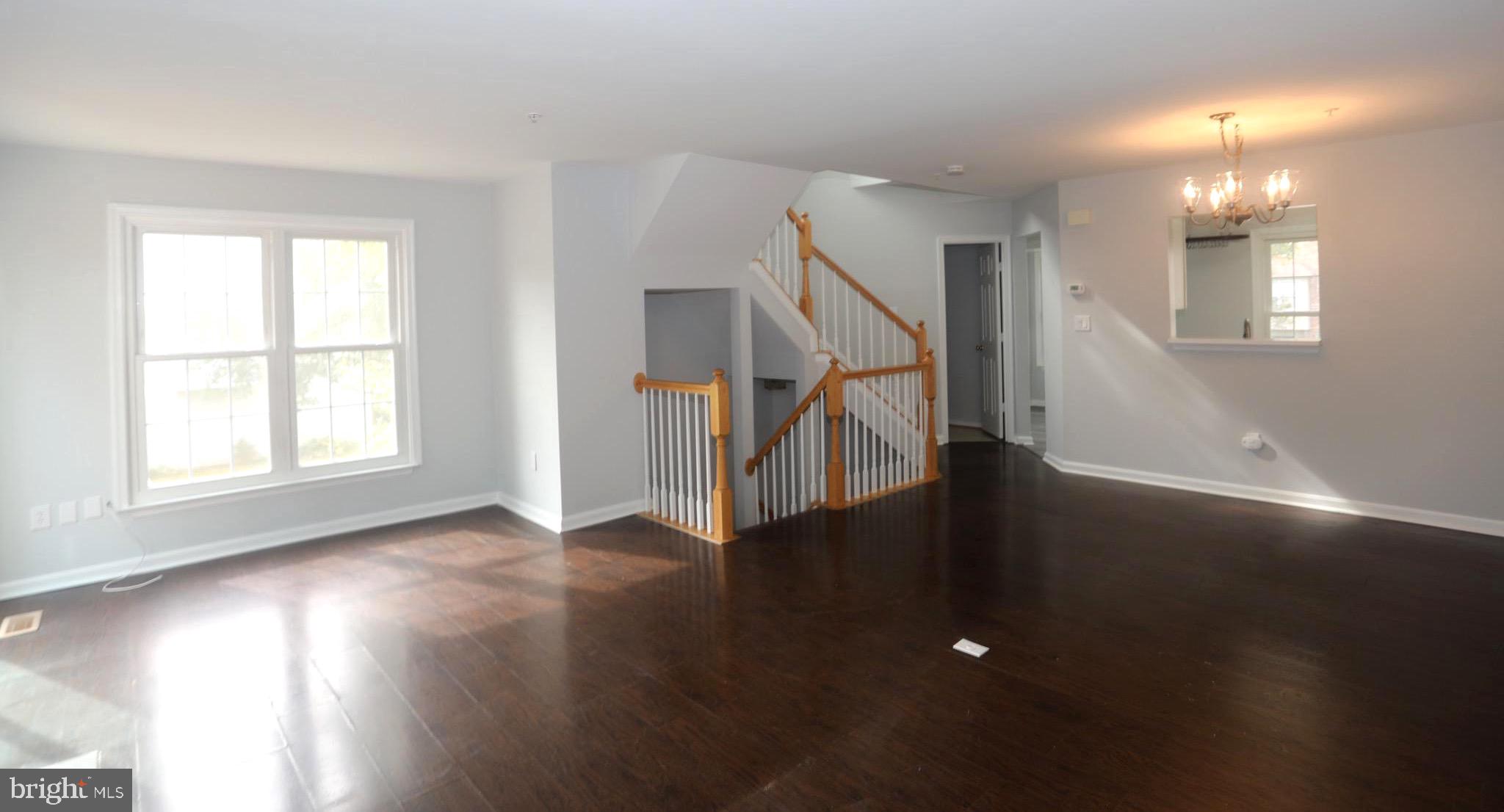 SEVEN OAKS - Residential