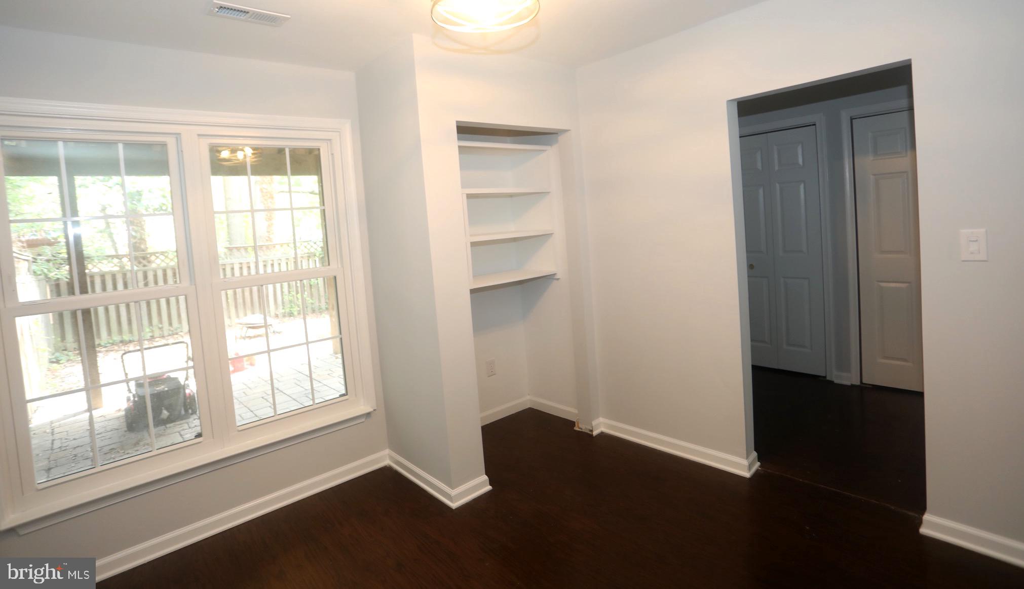 SEVEN OAKS - Residential