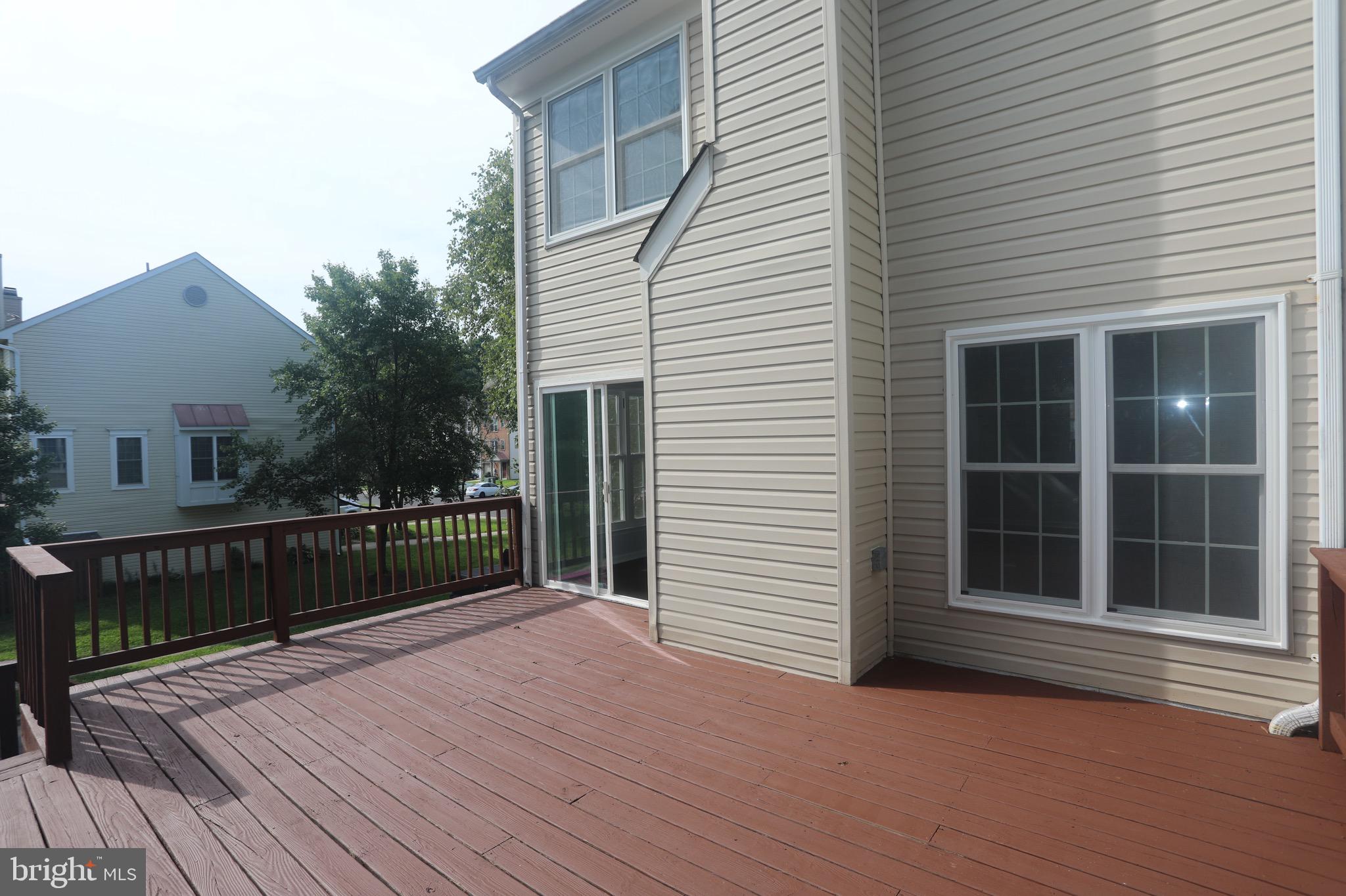 SEVEN OAKS - Residential