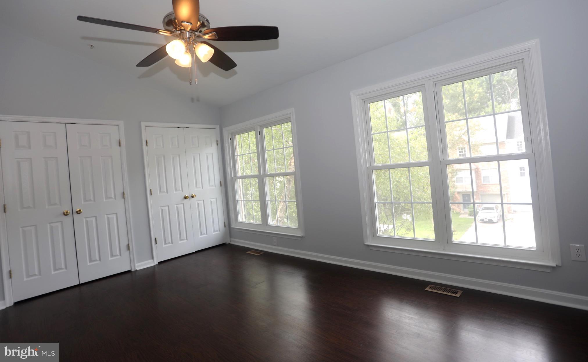 SEVEN OAKS - Residential