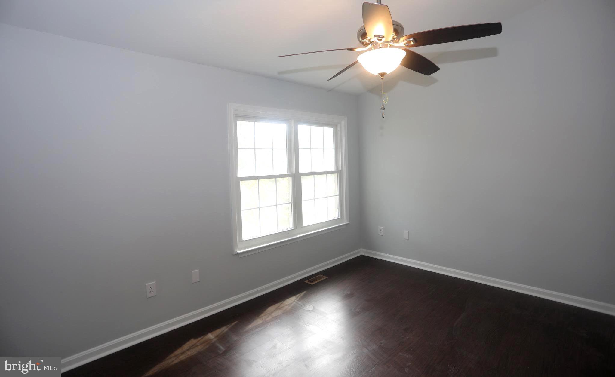 SEVEN OAKS - Residential