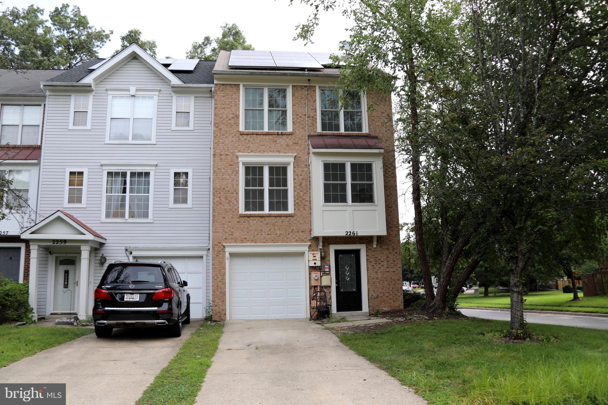 SEVEN OAKS - Residential