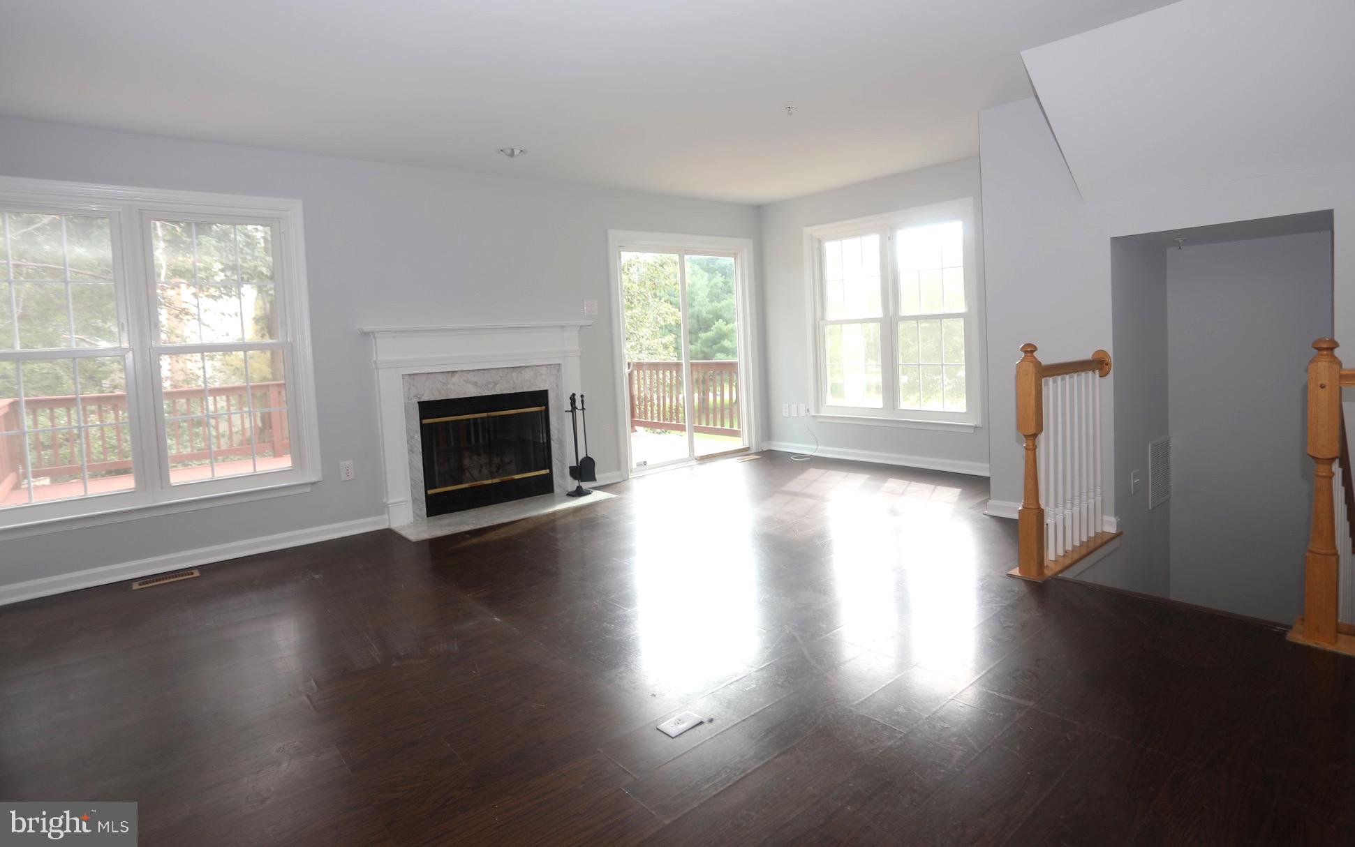 SEVEN OAKS - Residential