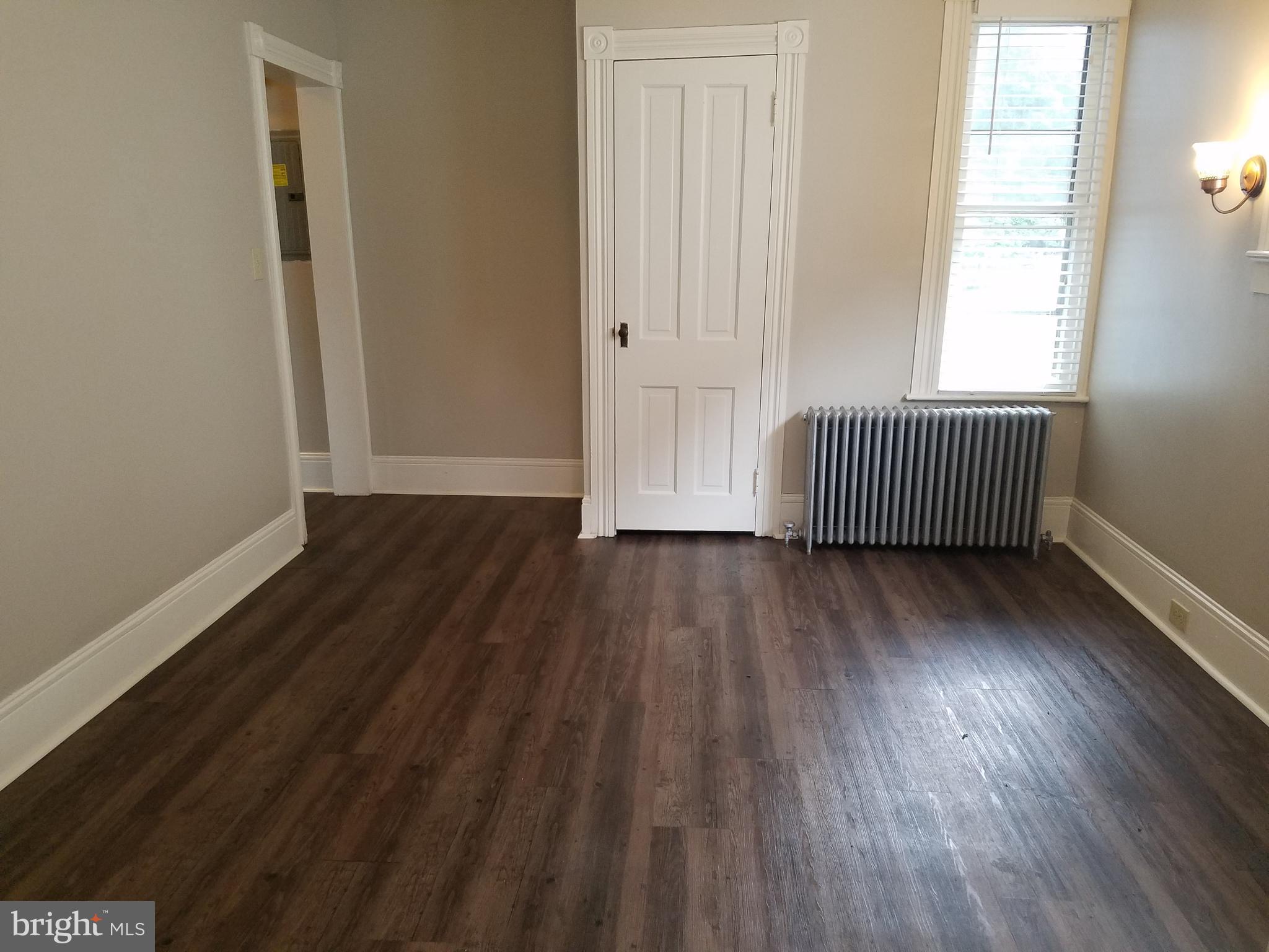 EASTON CITY - Residential Income