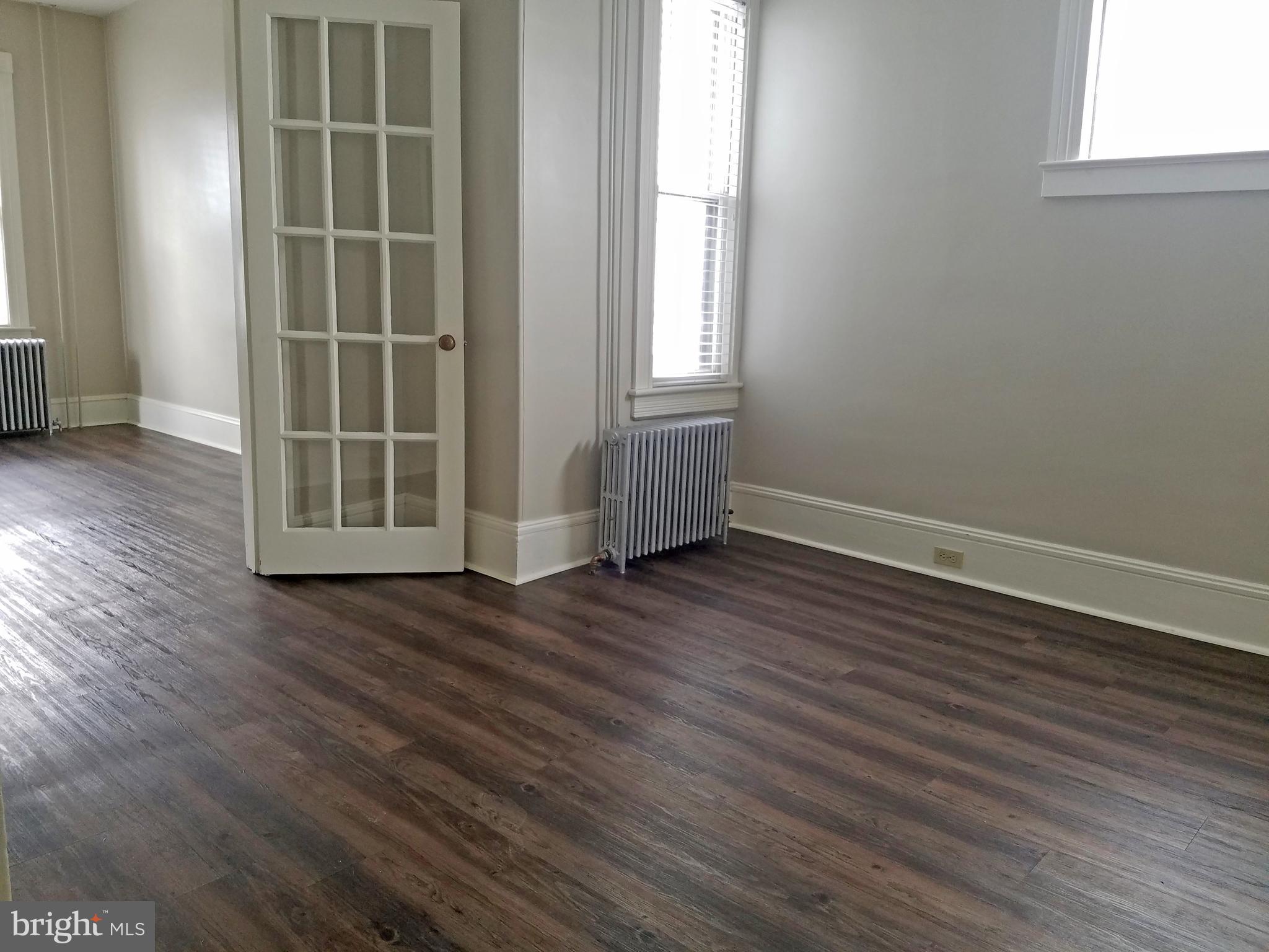 EASTON CITY - Residential Income